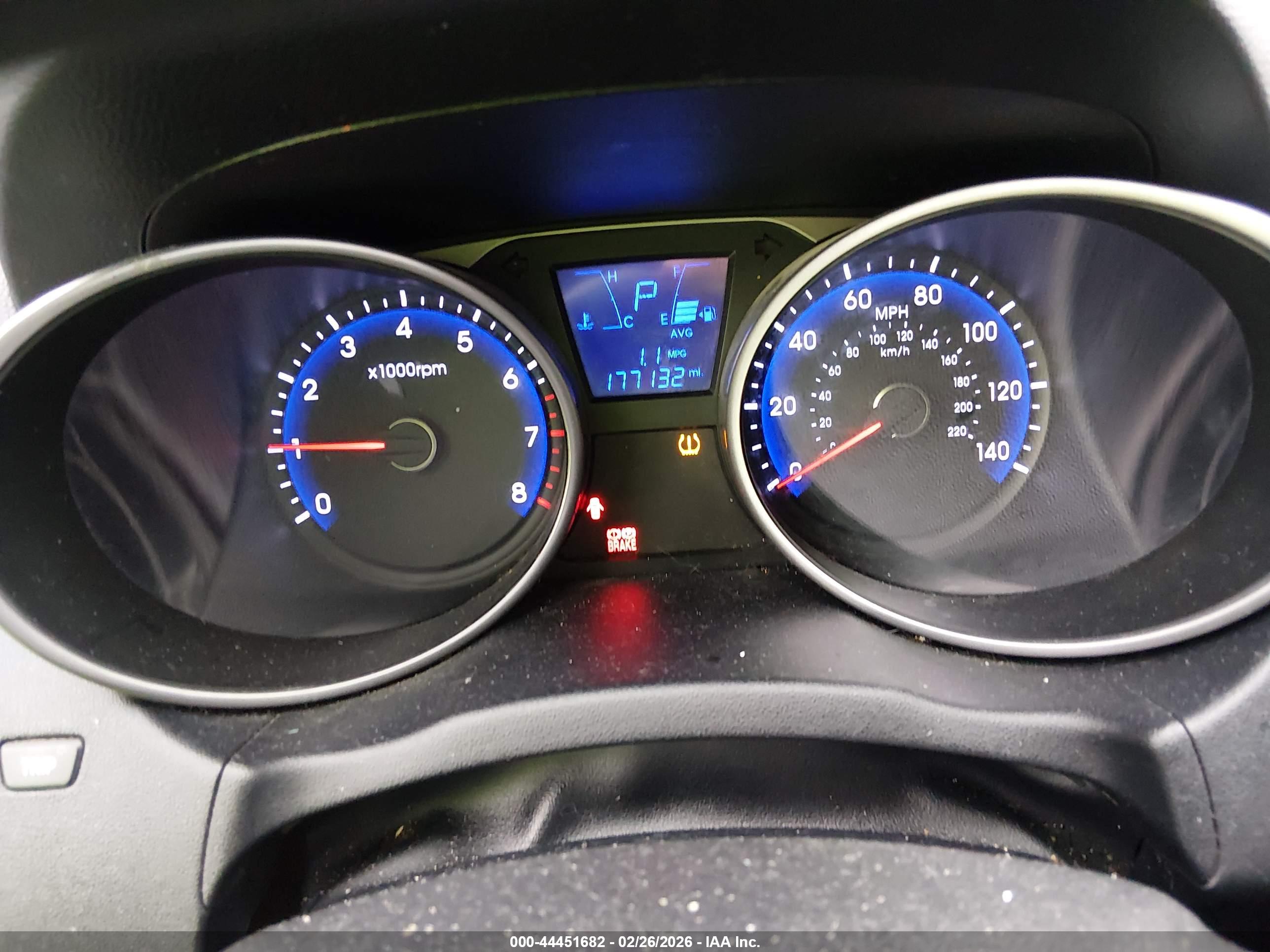 HYUNDAI TUCSON image 7