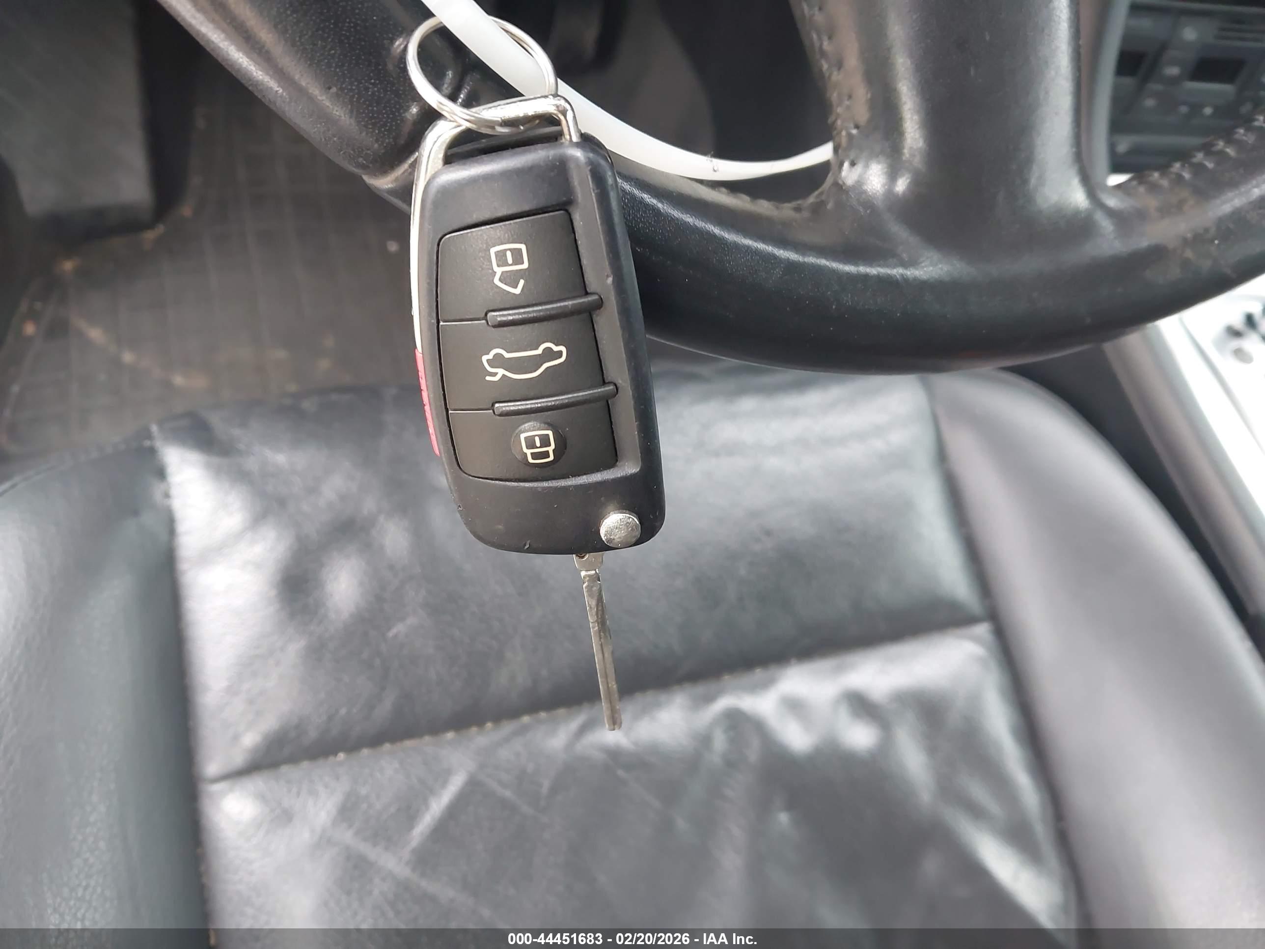 AUDI A4 image 11