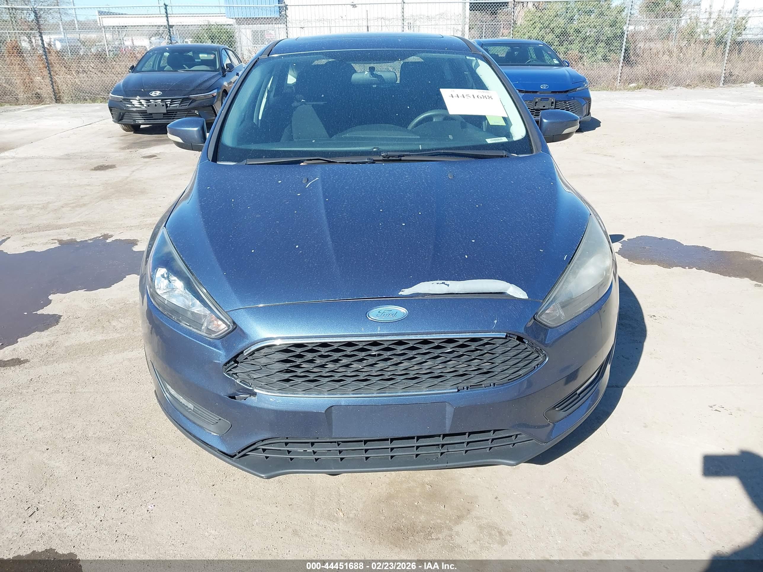 FORD FOCUS image 6