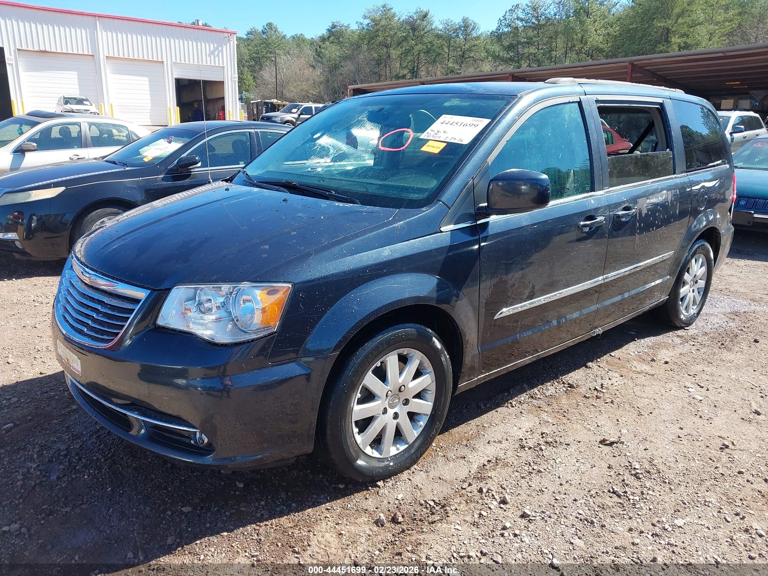 CHRYSLER TOWN image 2