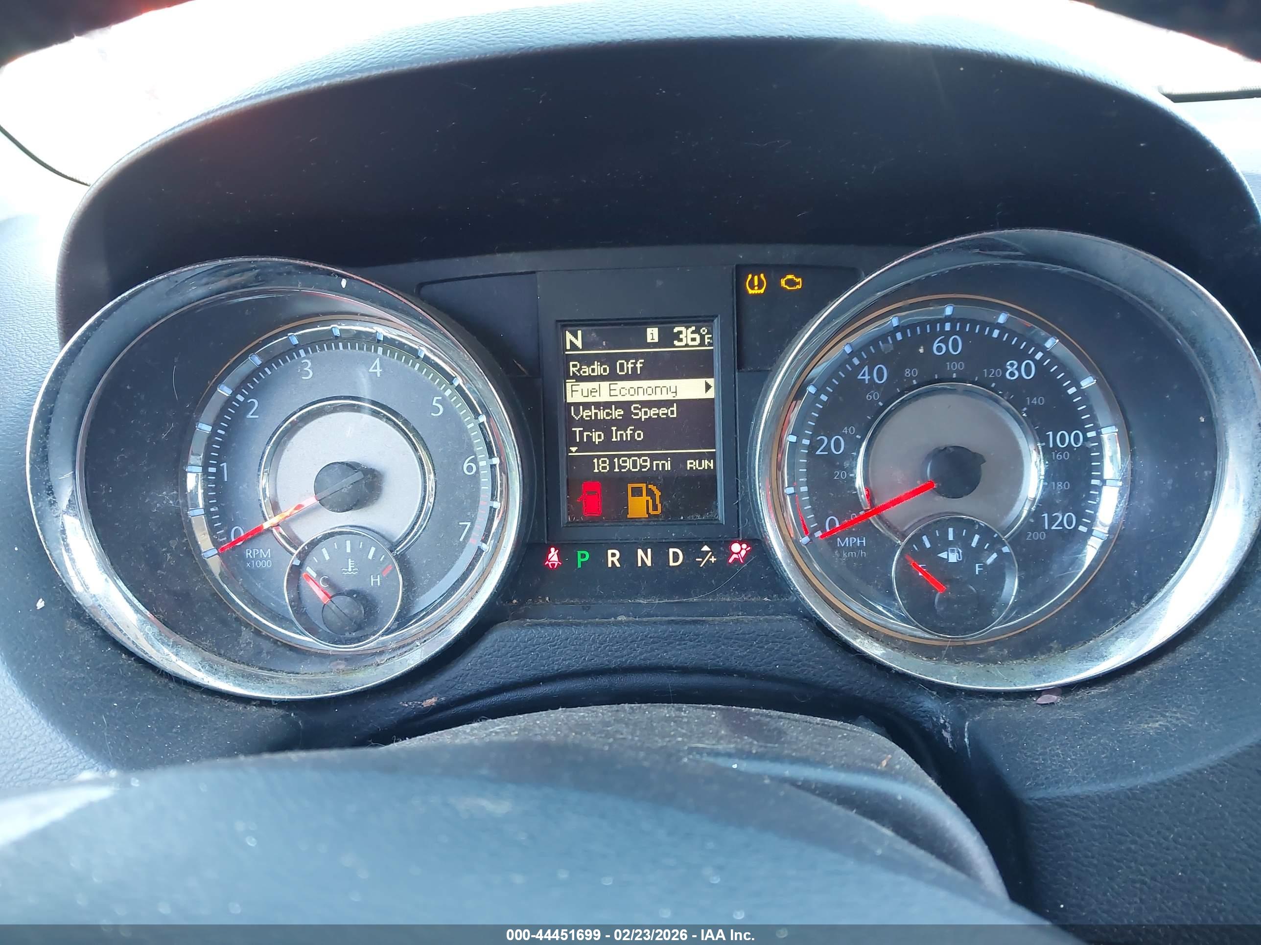 CHRYSLER TOWN image 7