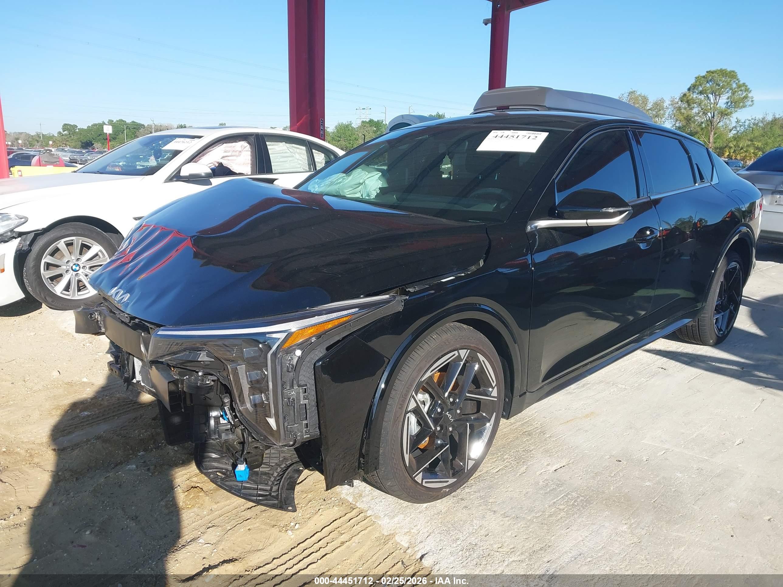 KIA K4 image 2