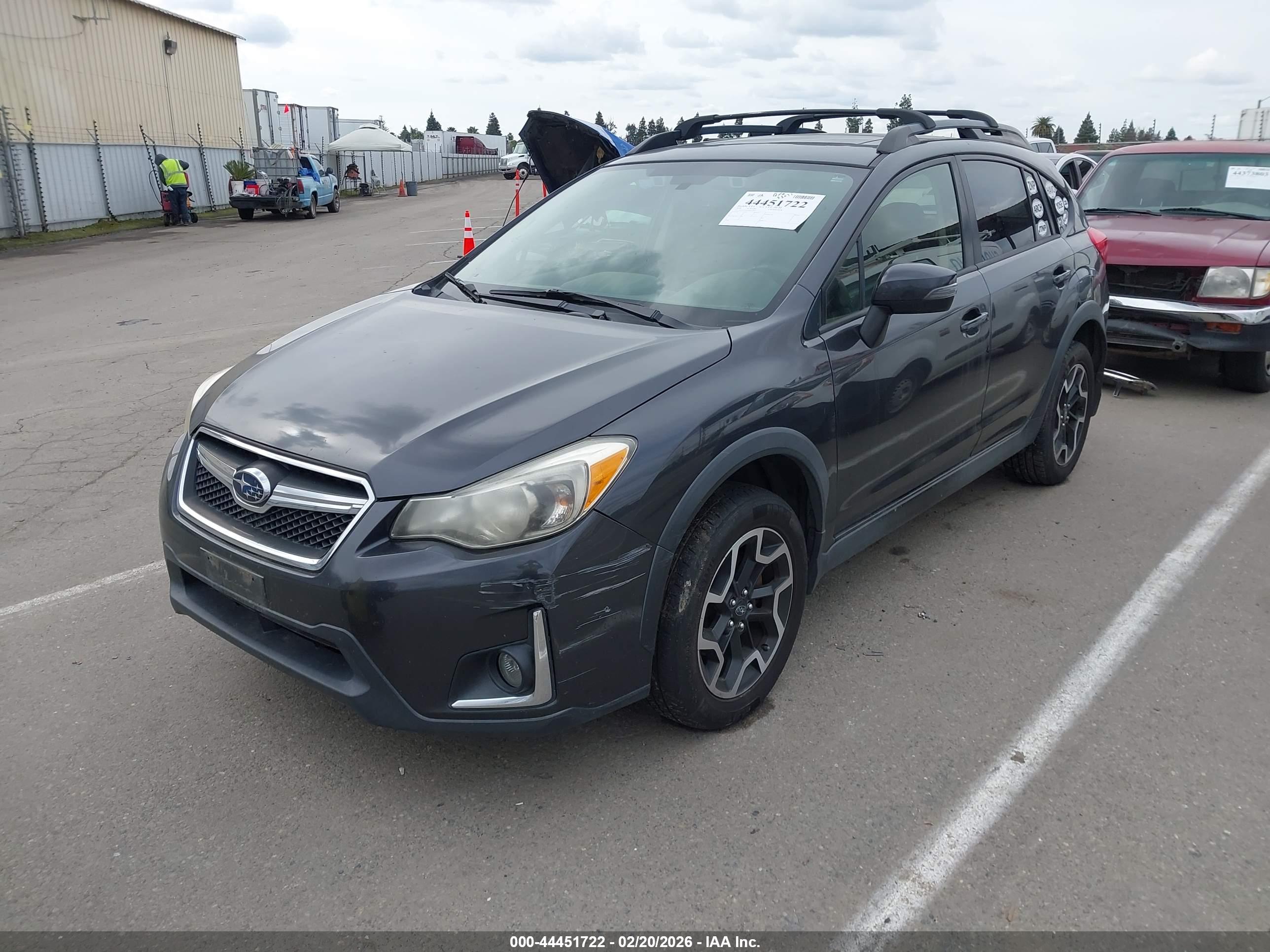 SUBARU CROSSTREK image 2