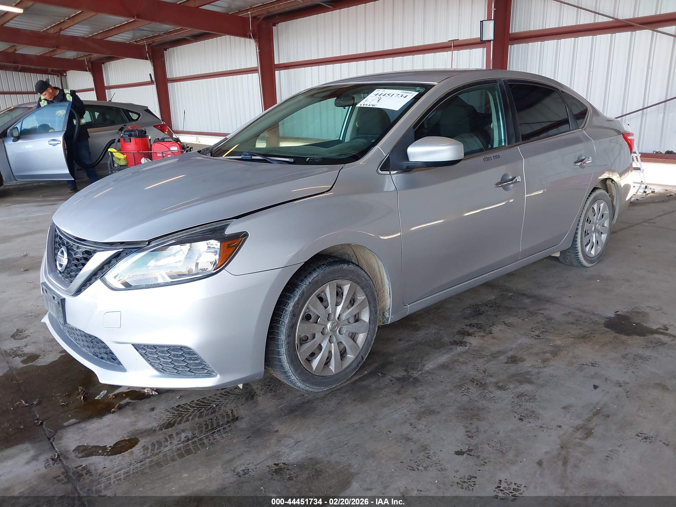 NISSAN SENTRA image 2