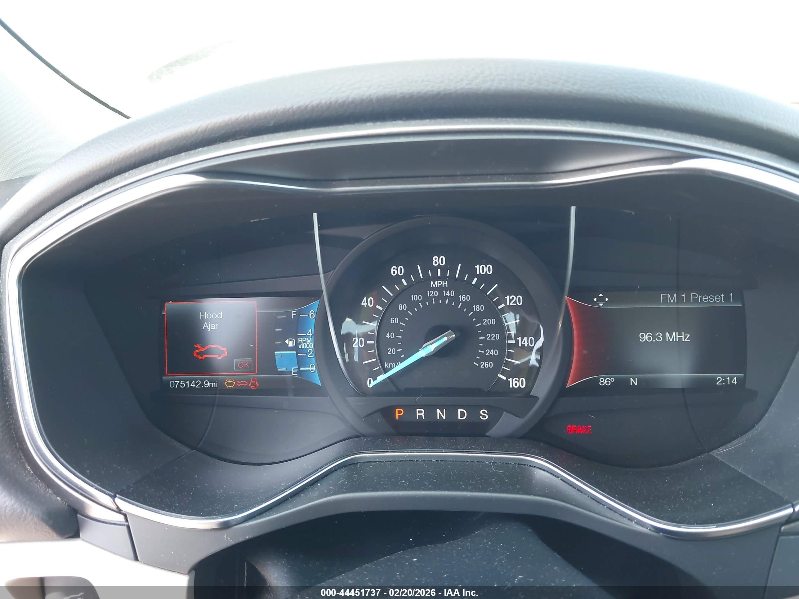 FORD FUSION image 7