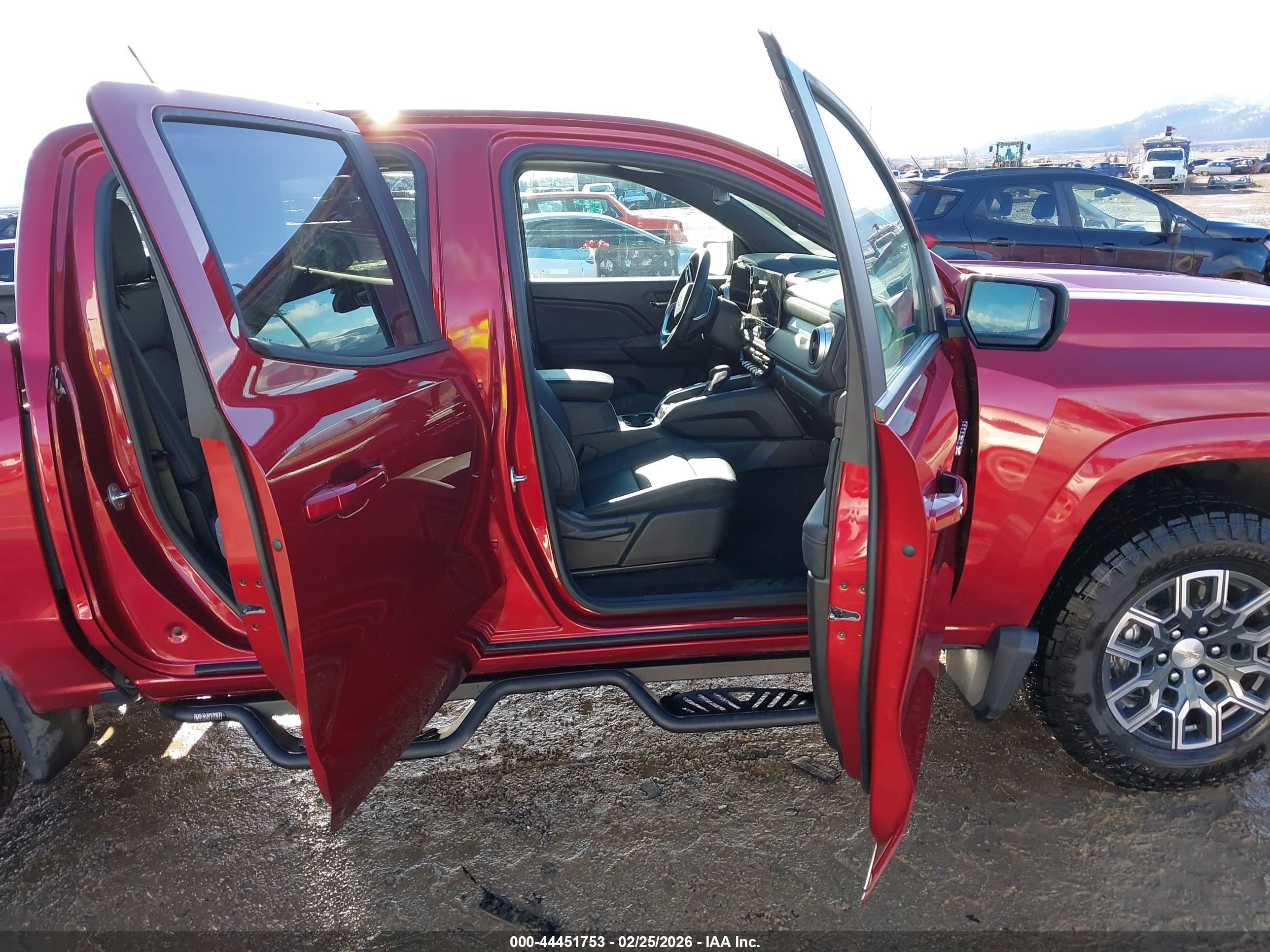 CHEVROLET COLORADO image 5