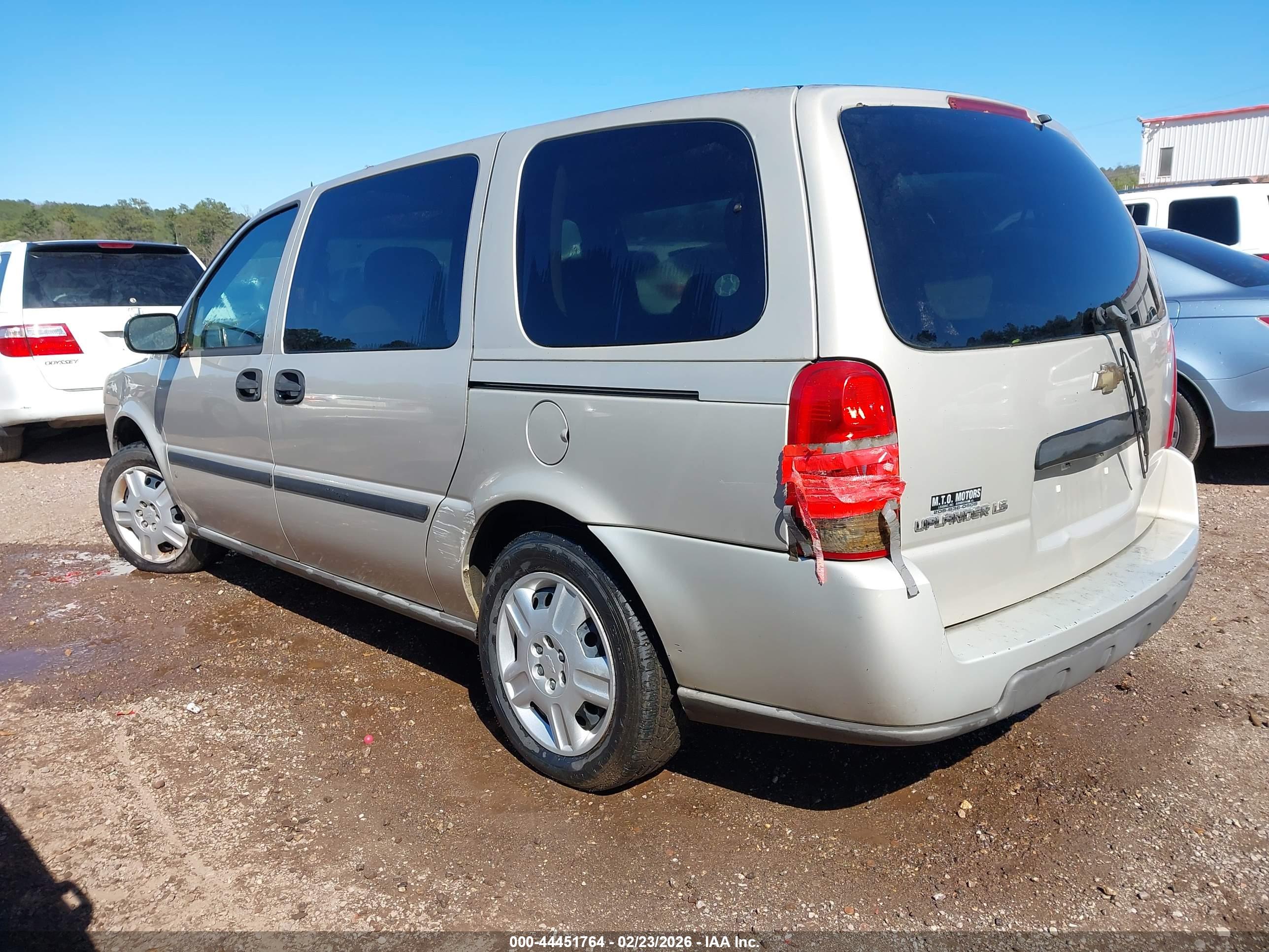 CHEVROLET UPLANDER image 3