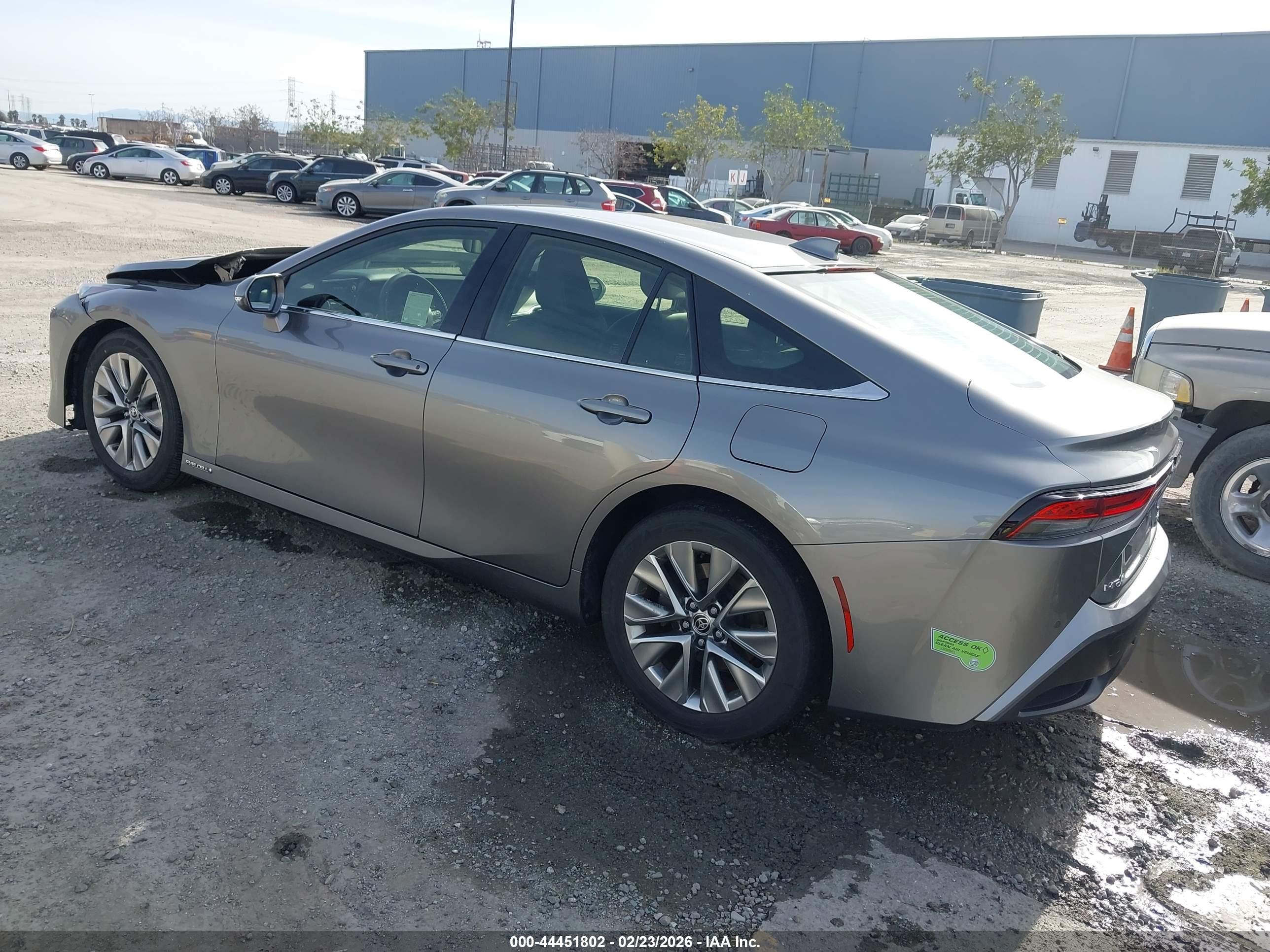 TOYOTA MIRAI image 3