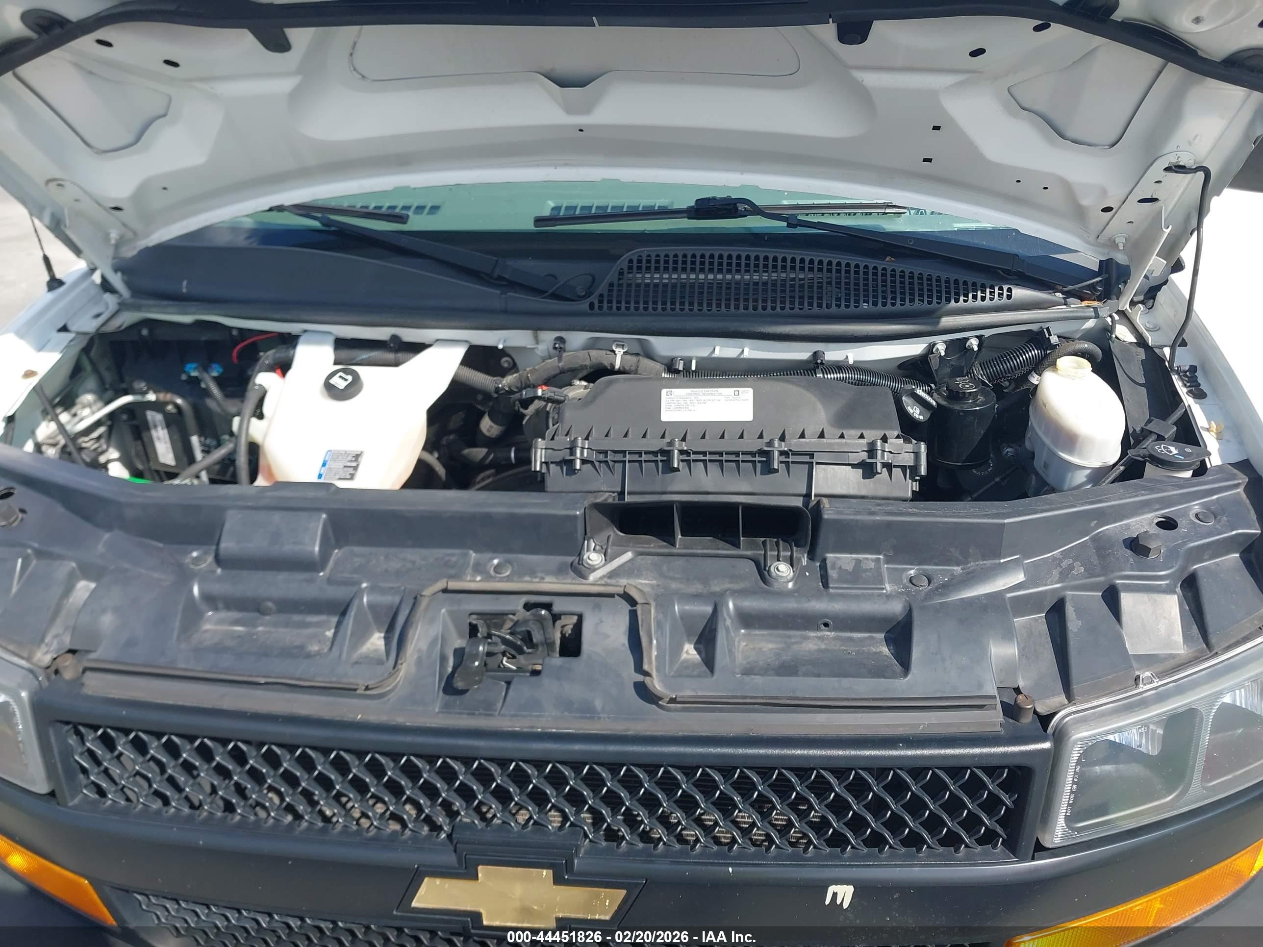 CHEVROLET EXPRESS image 10