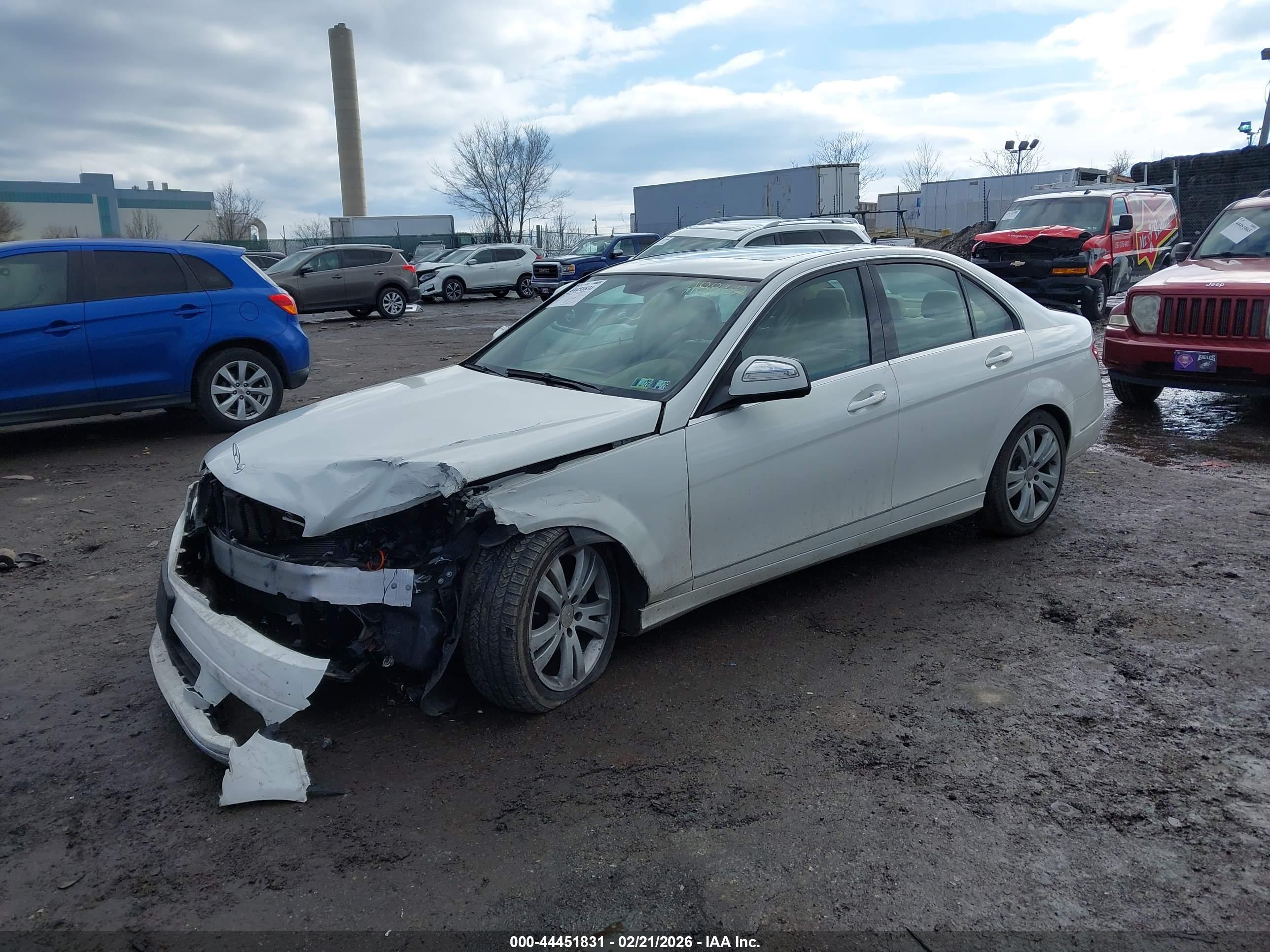 MERCEDES-BENZ C image 2