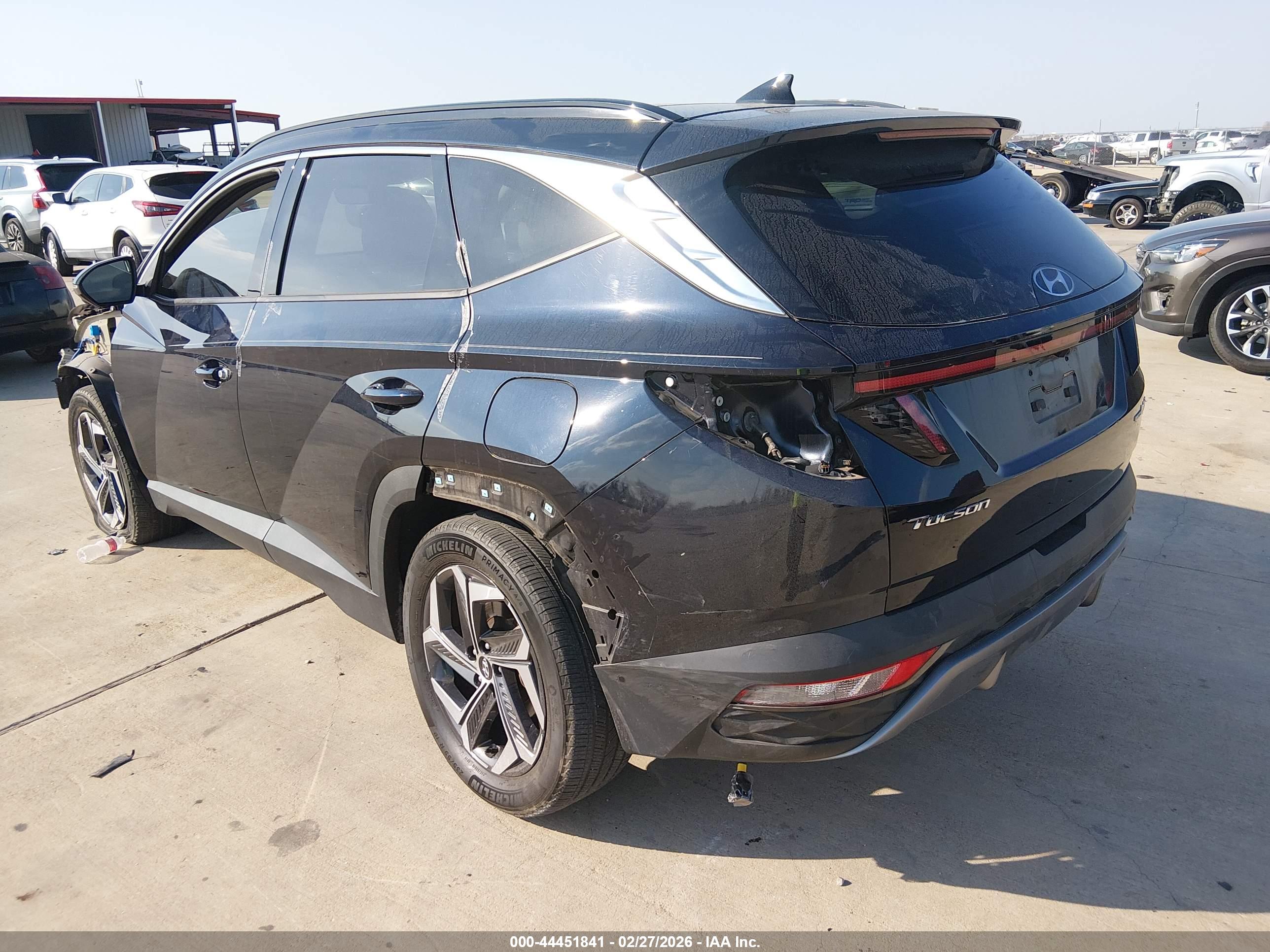 HYUNDAI TUCSON image 3
