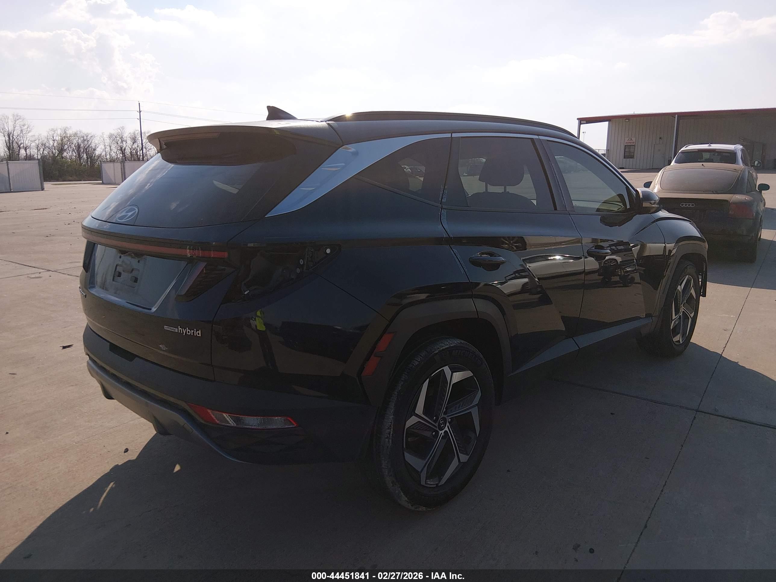 HYUNDAI TUCSON image 4
