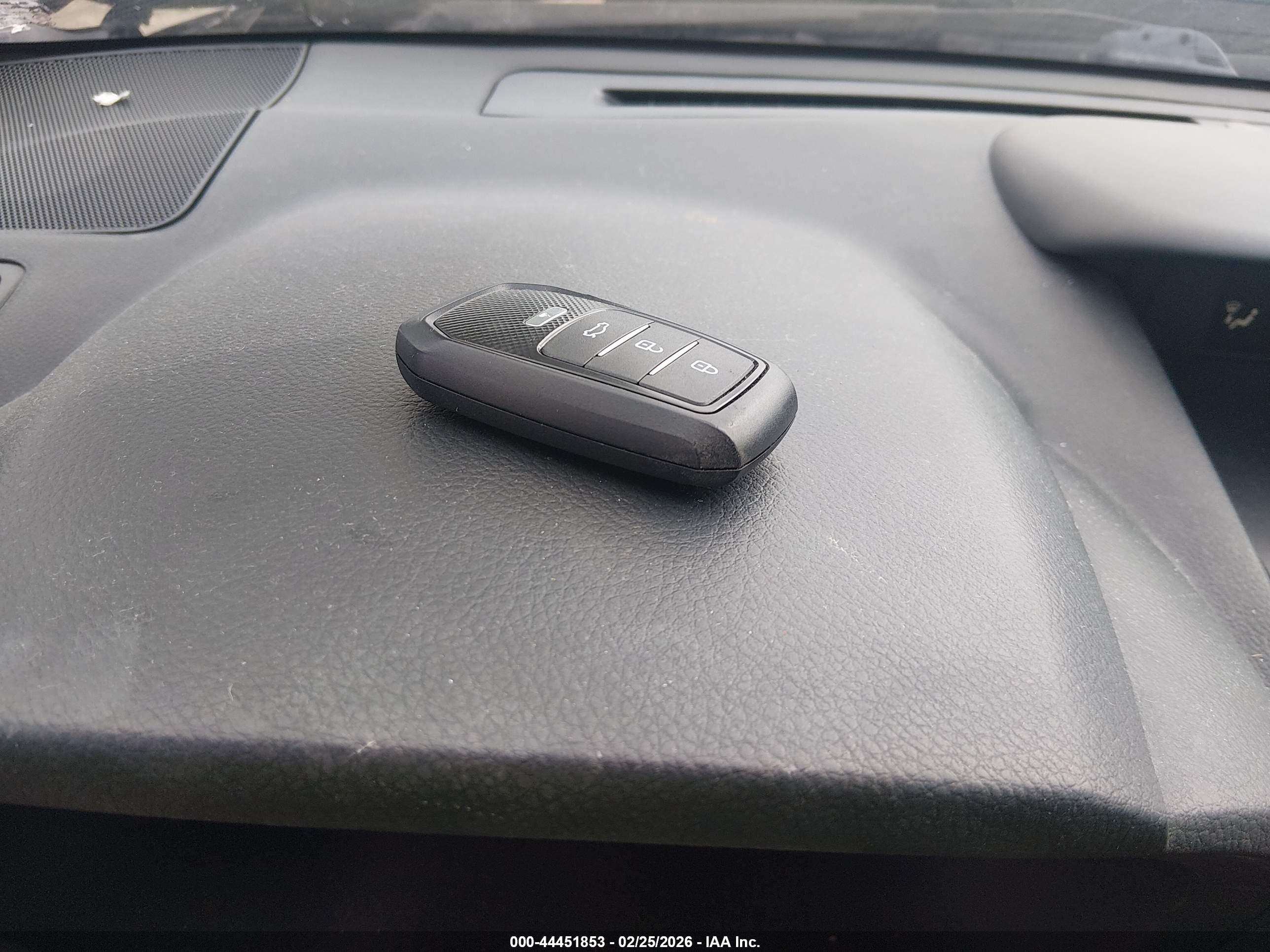 SUBARU FORESTER image 11