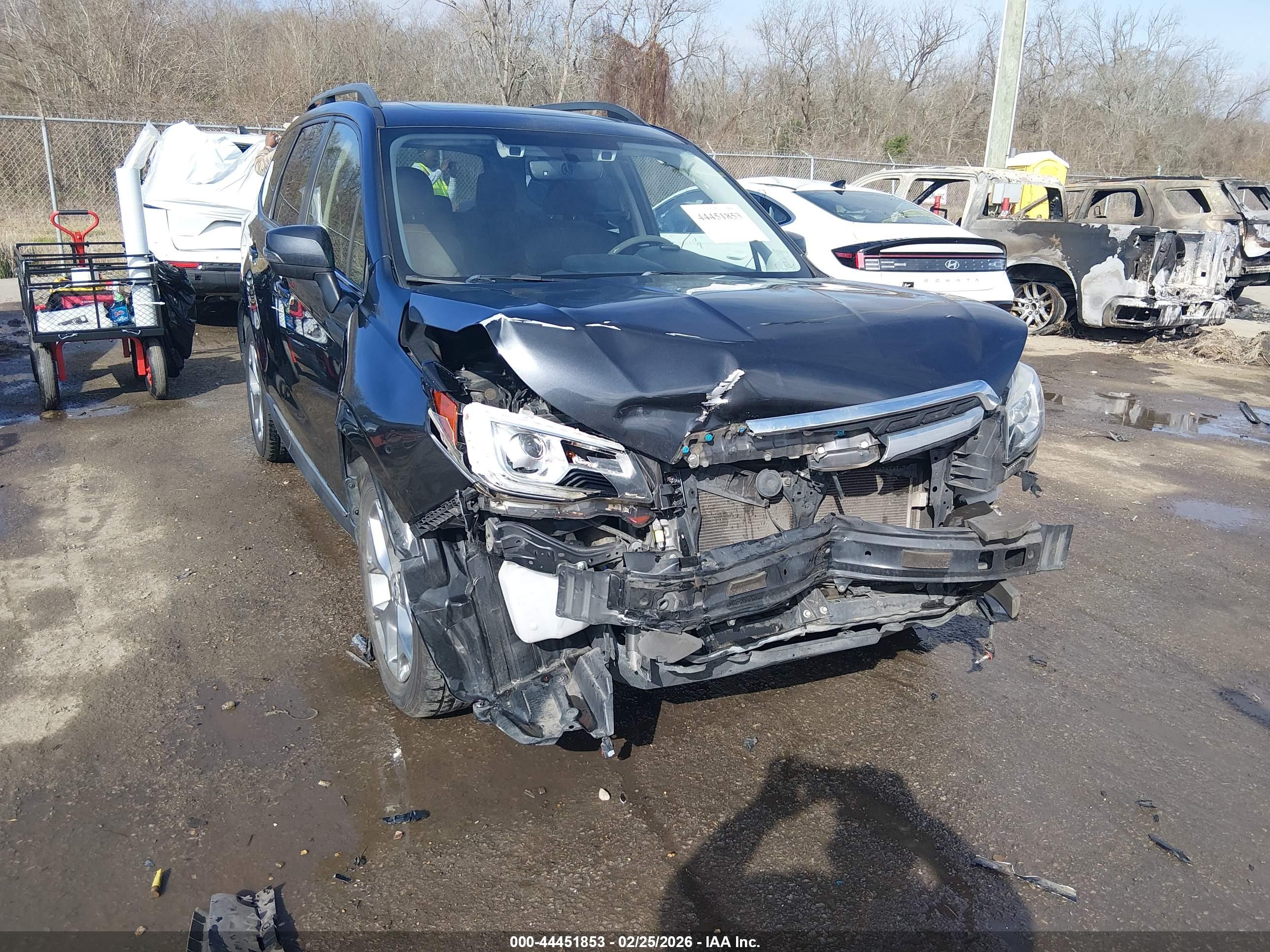SUBARU FORESTER image 6