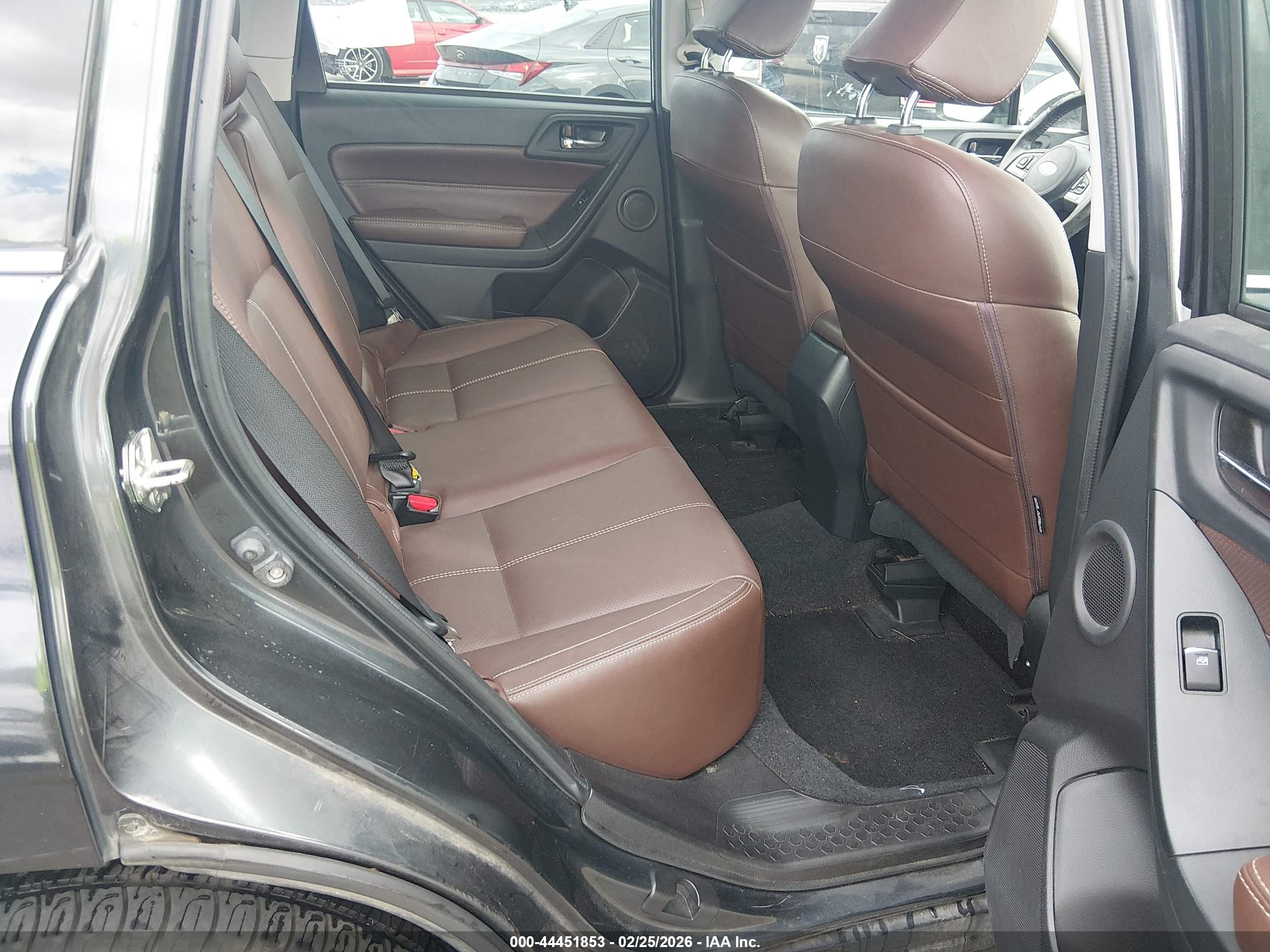 SUBARU FORESTER image 8