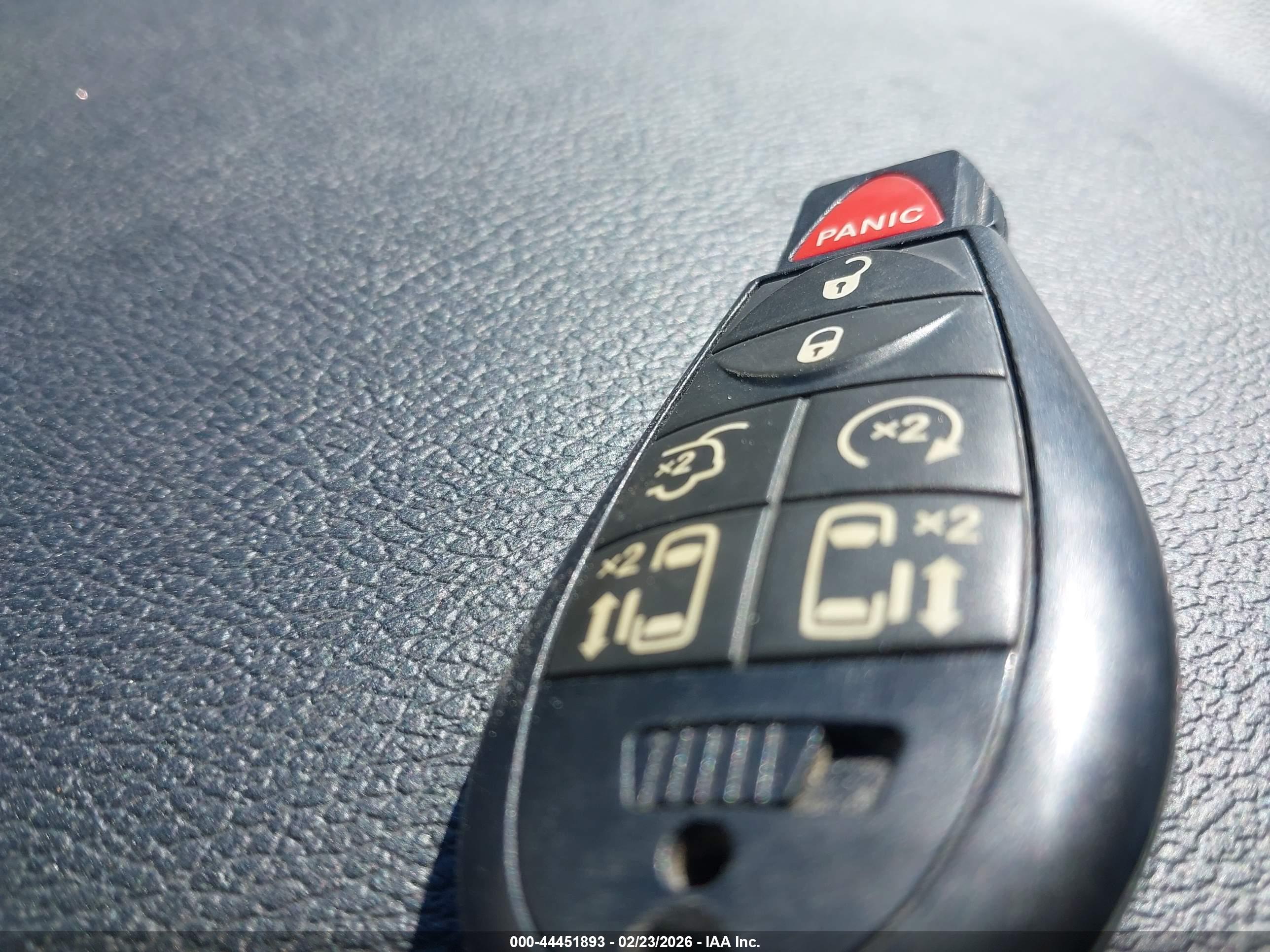 CHRYSLER TOWN image 11