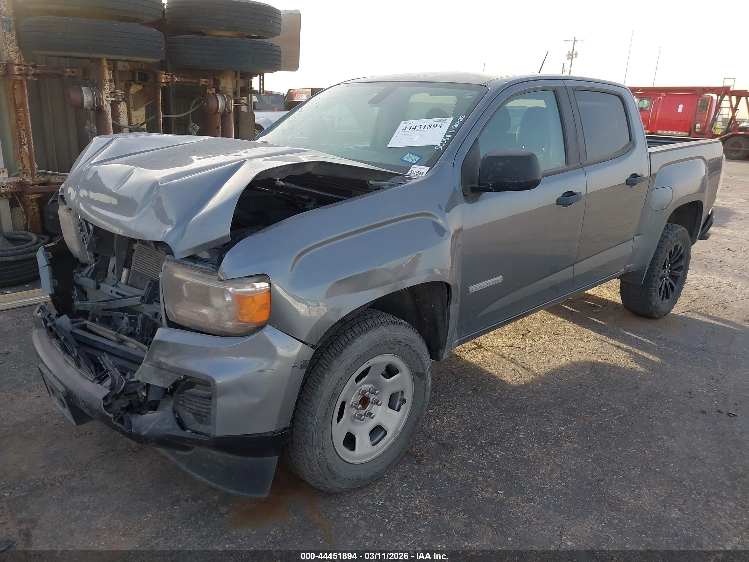 GMC CANYON image 2