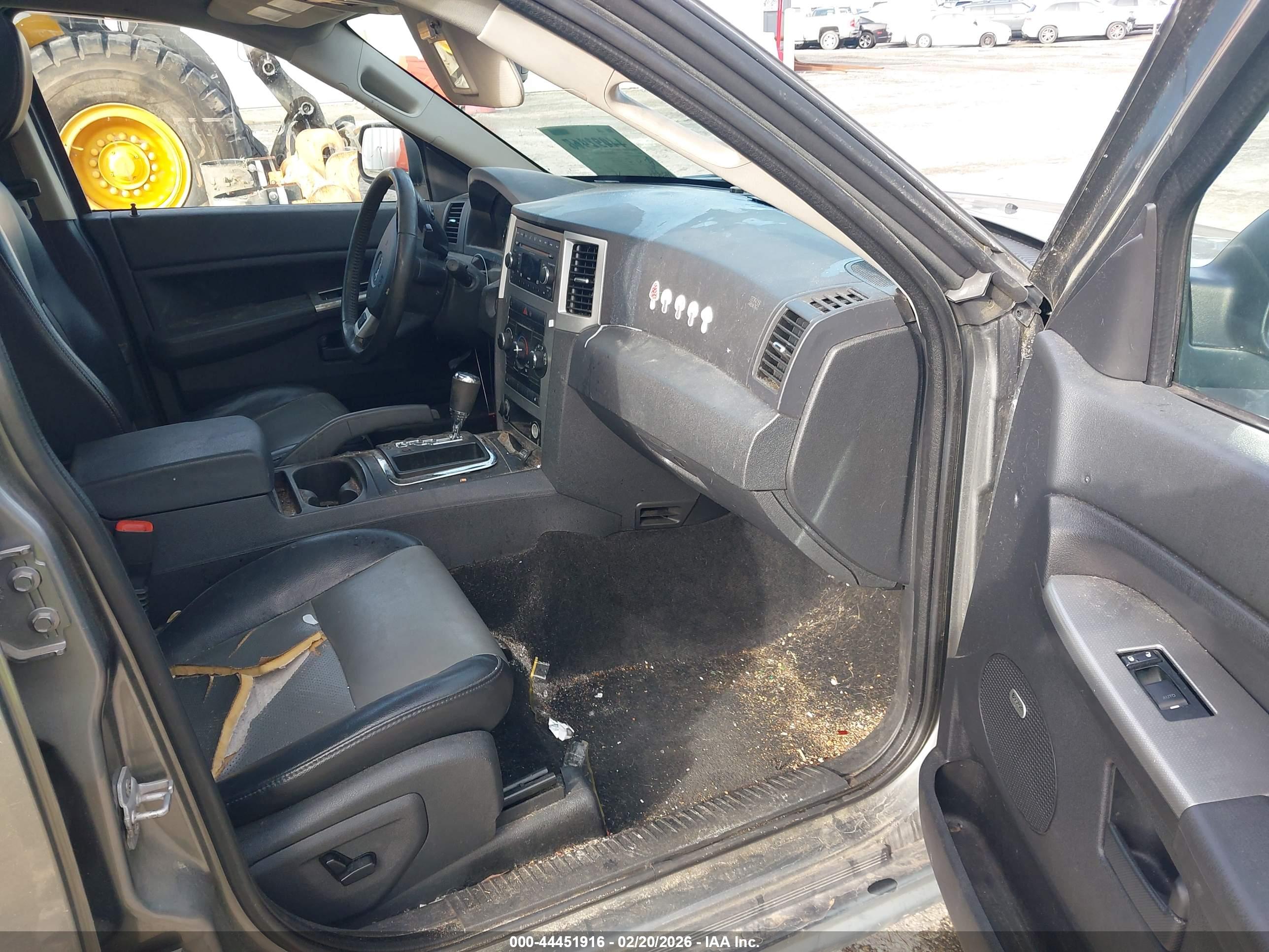JEEP GRAND image 5