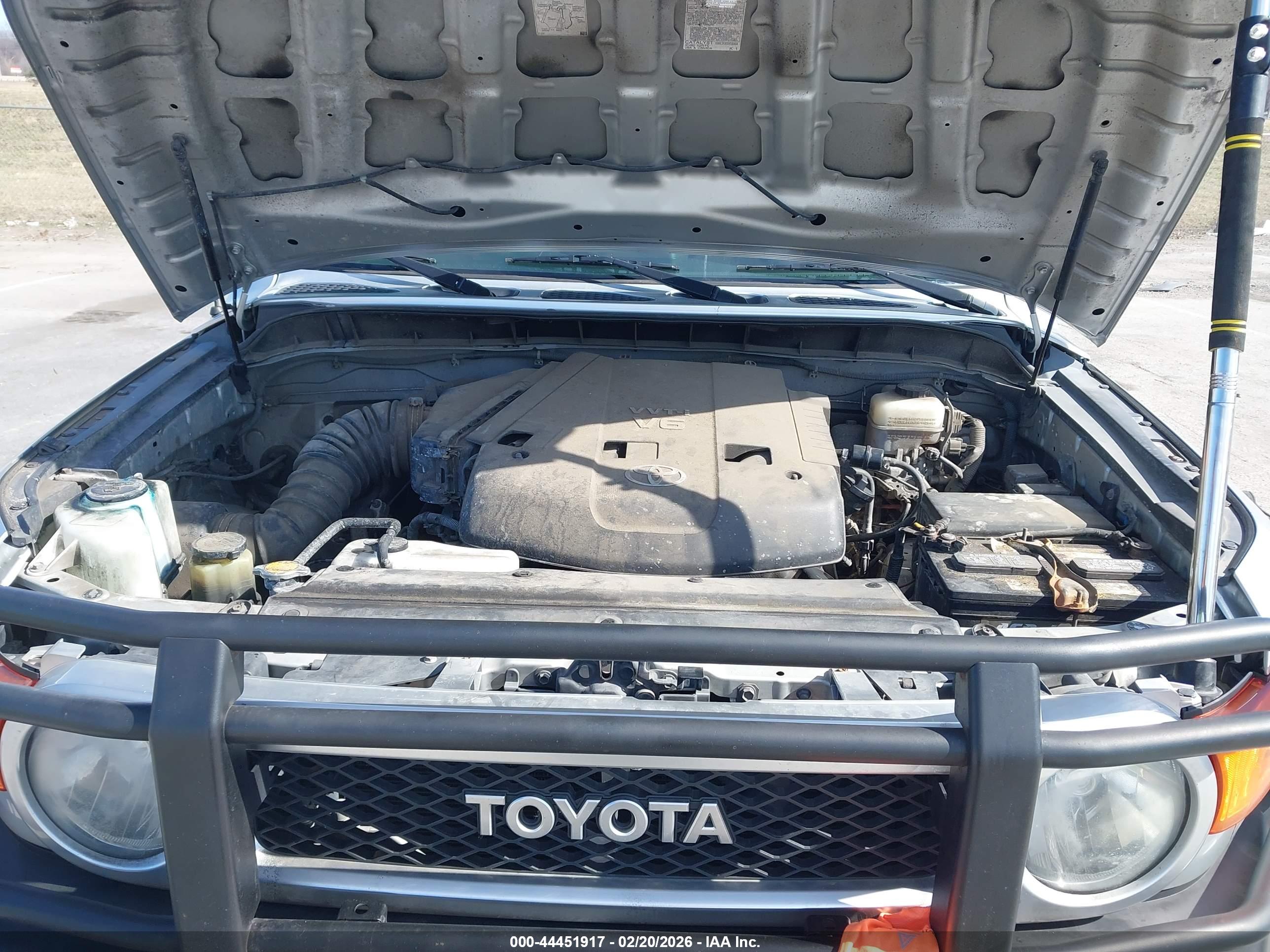 TOYOTA FJ image 10