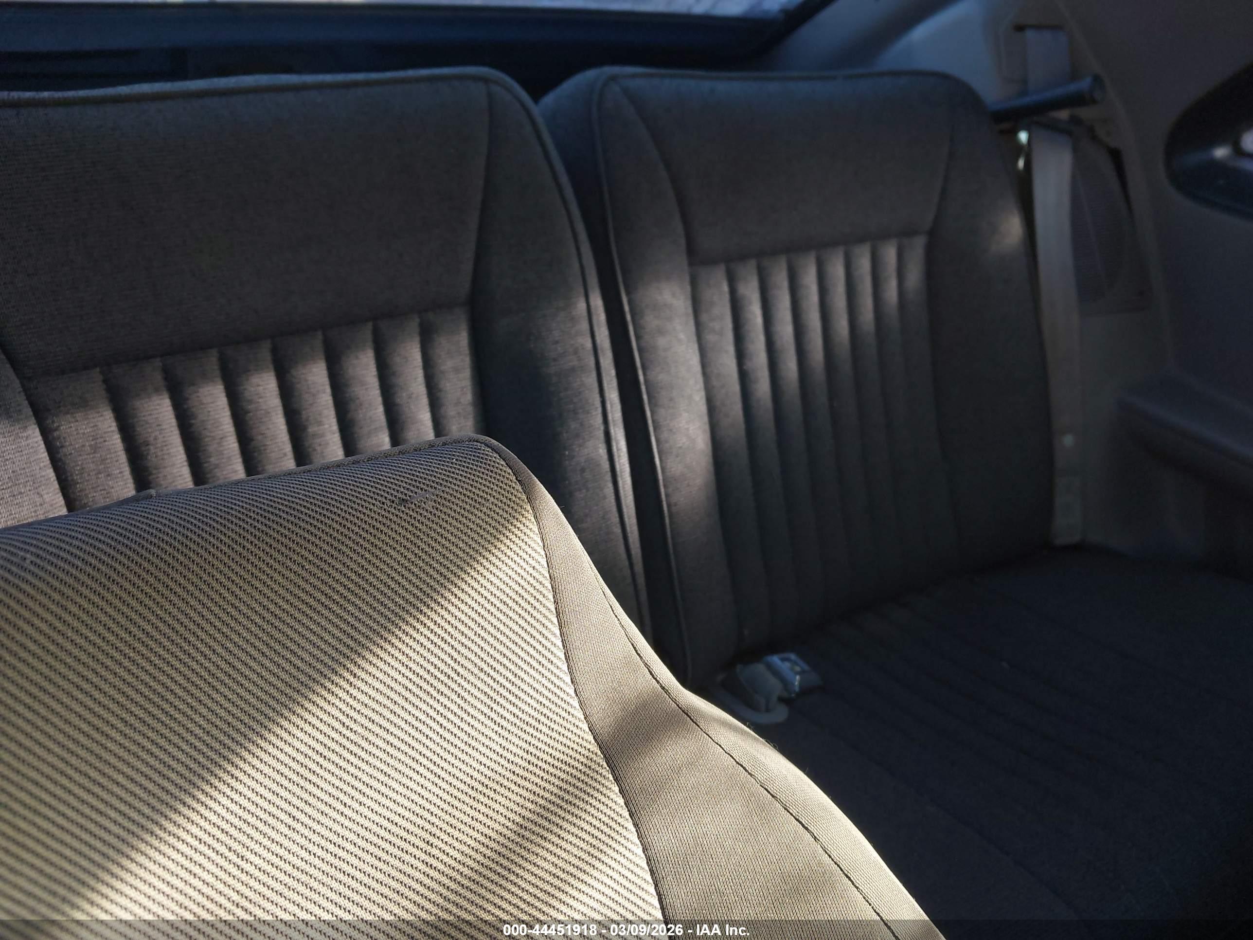 FORD MUSTANG image 8