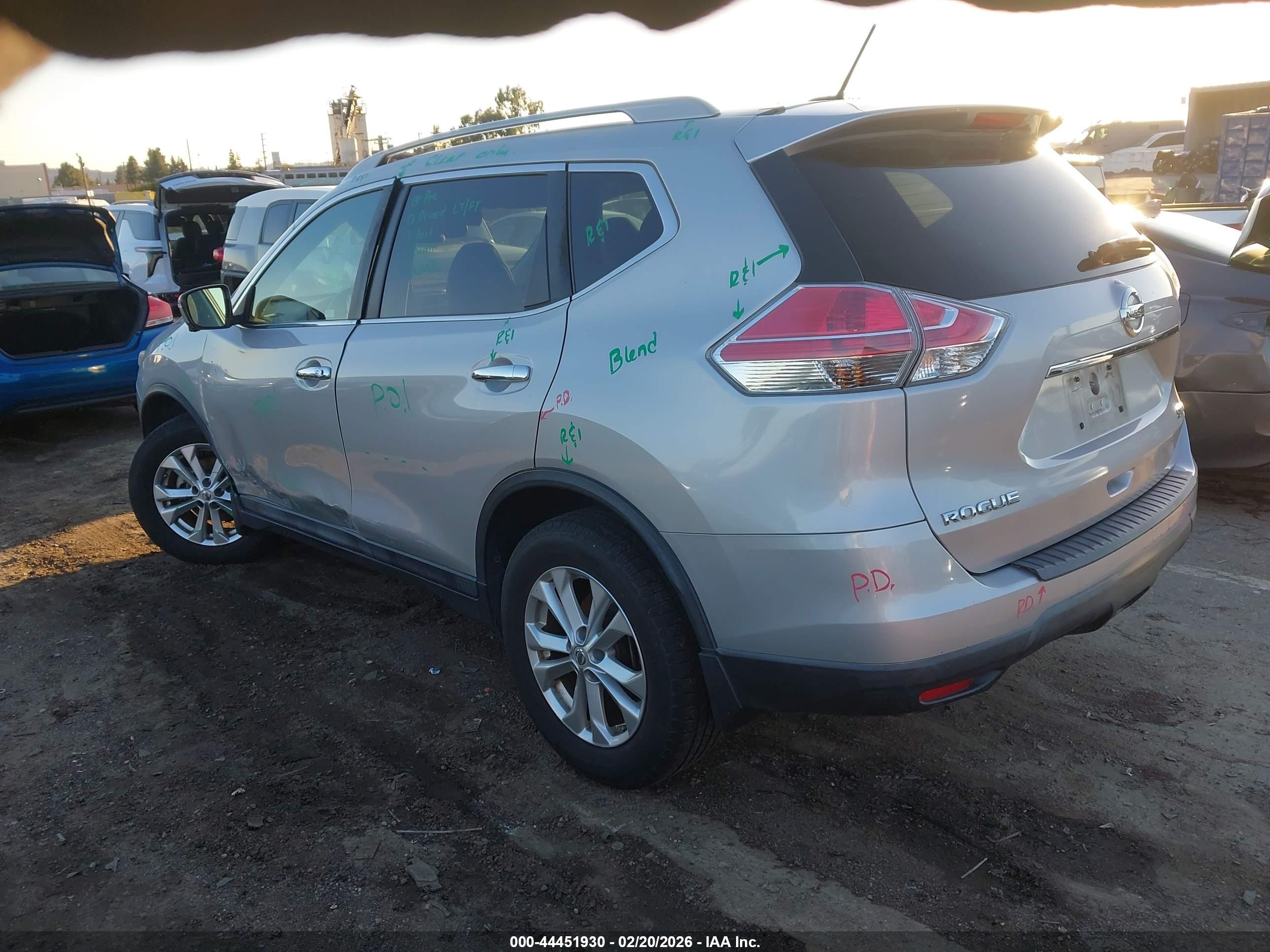 NISSAN ROGUE image 3