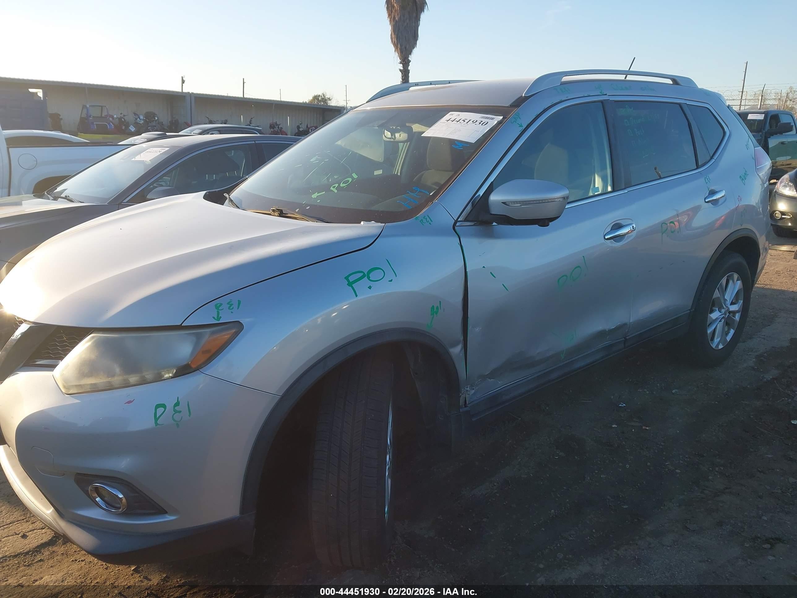 NISSAN ROGUE image 6