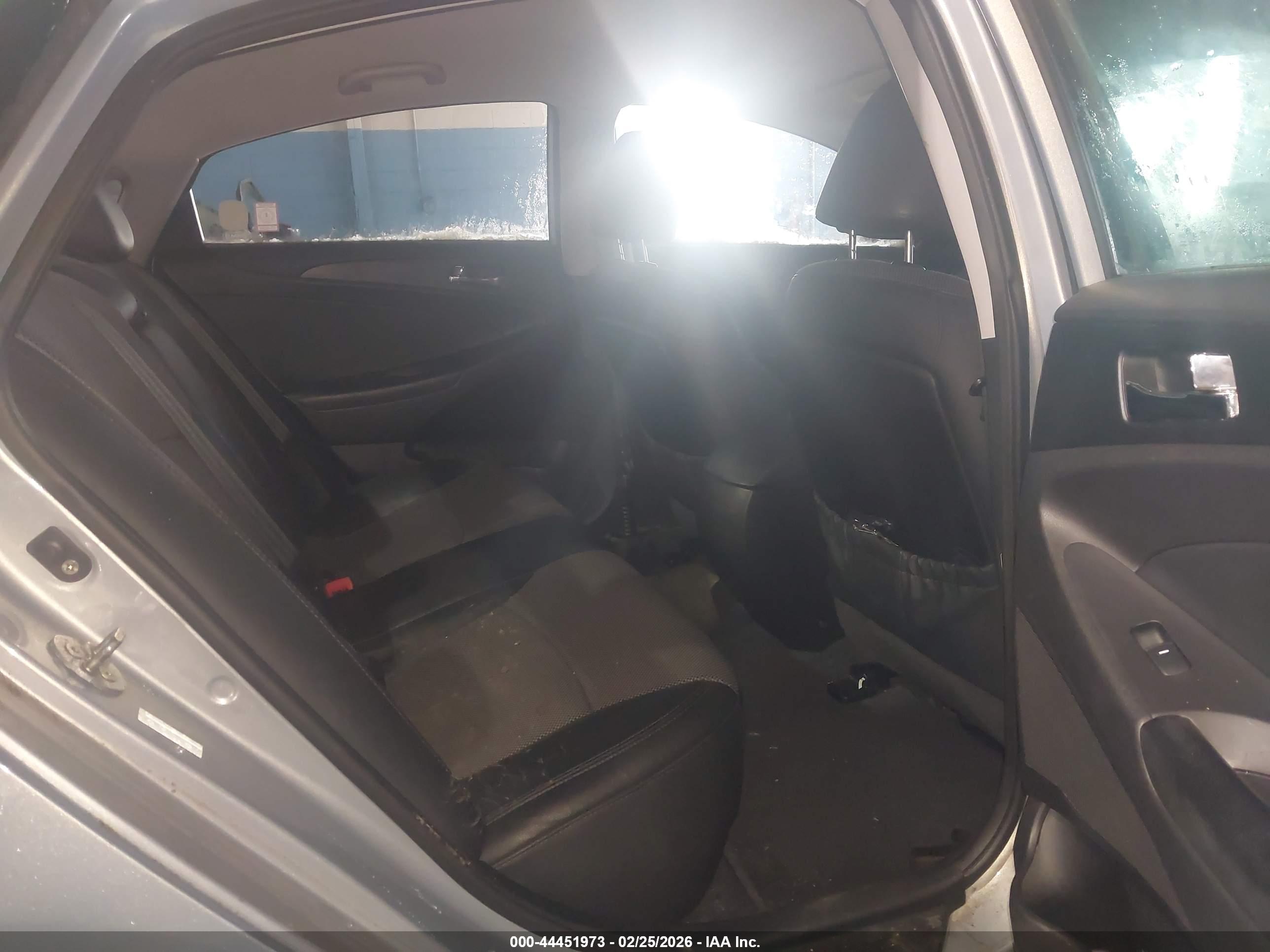 HYUNDAI SONATA image 8