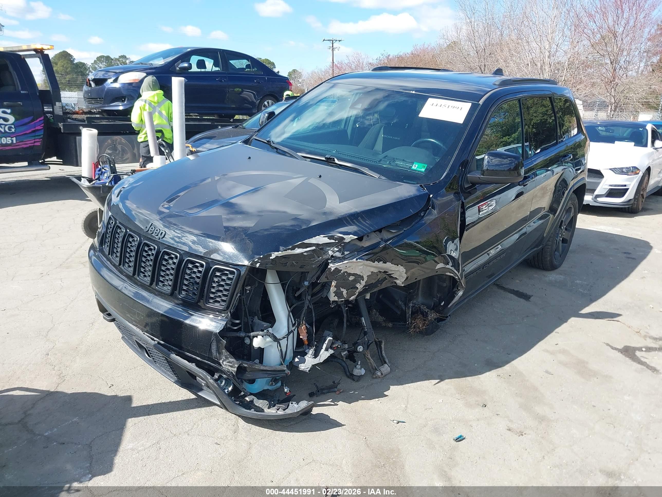 JEEP GRAND image 2
