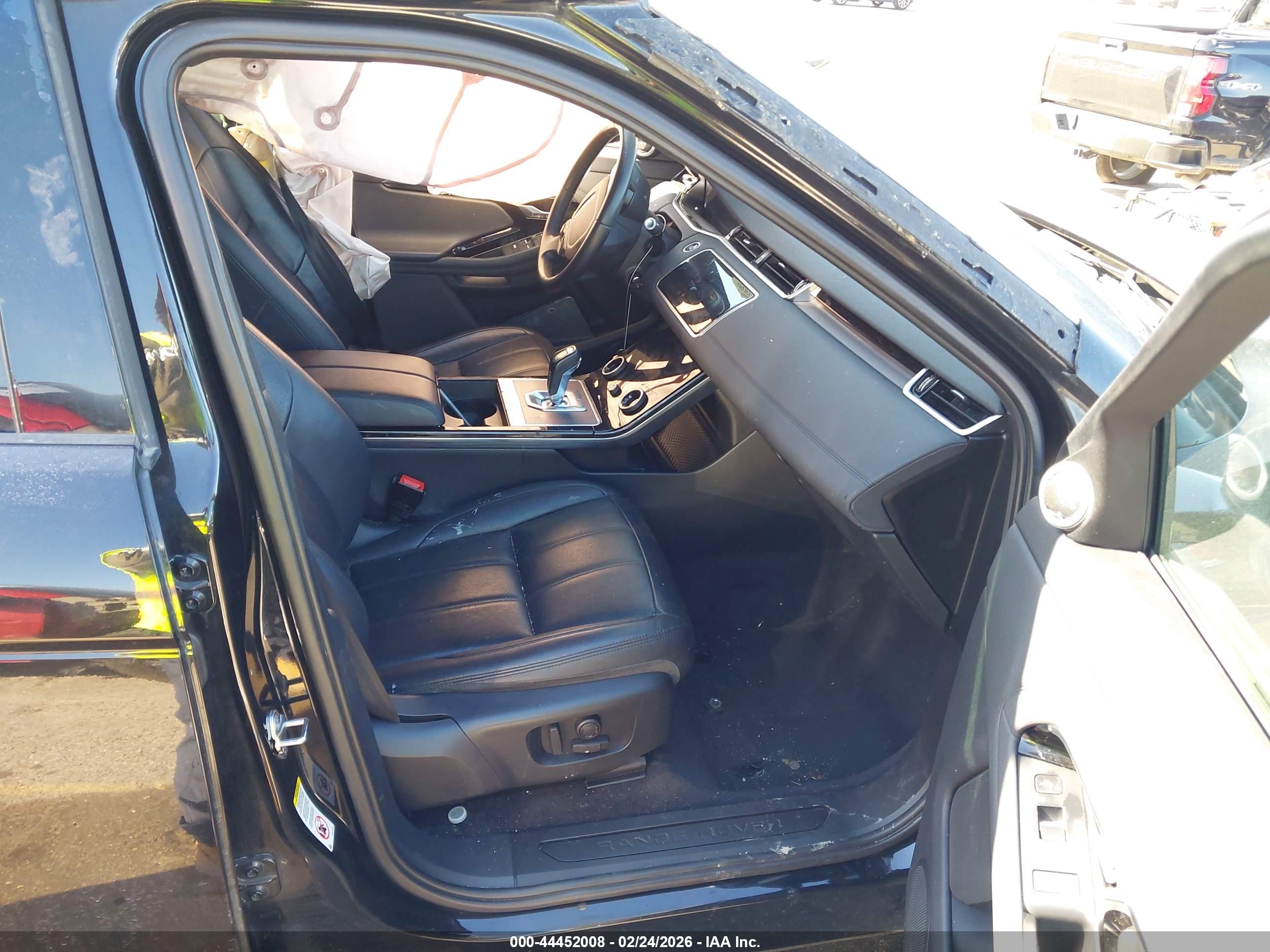 LAND ROVER image 5