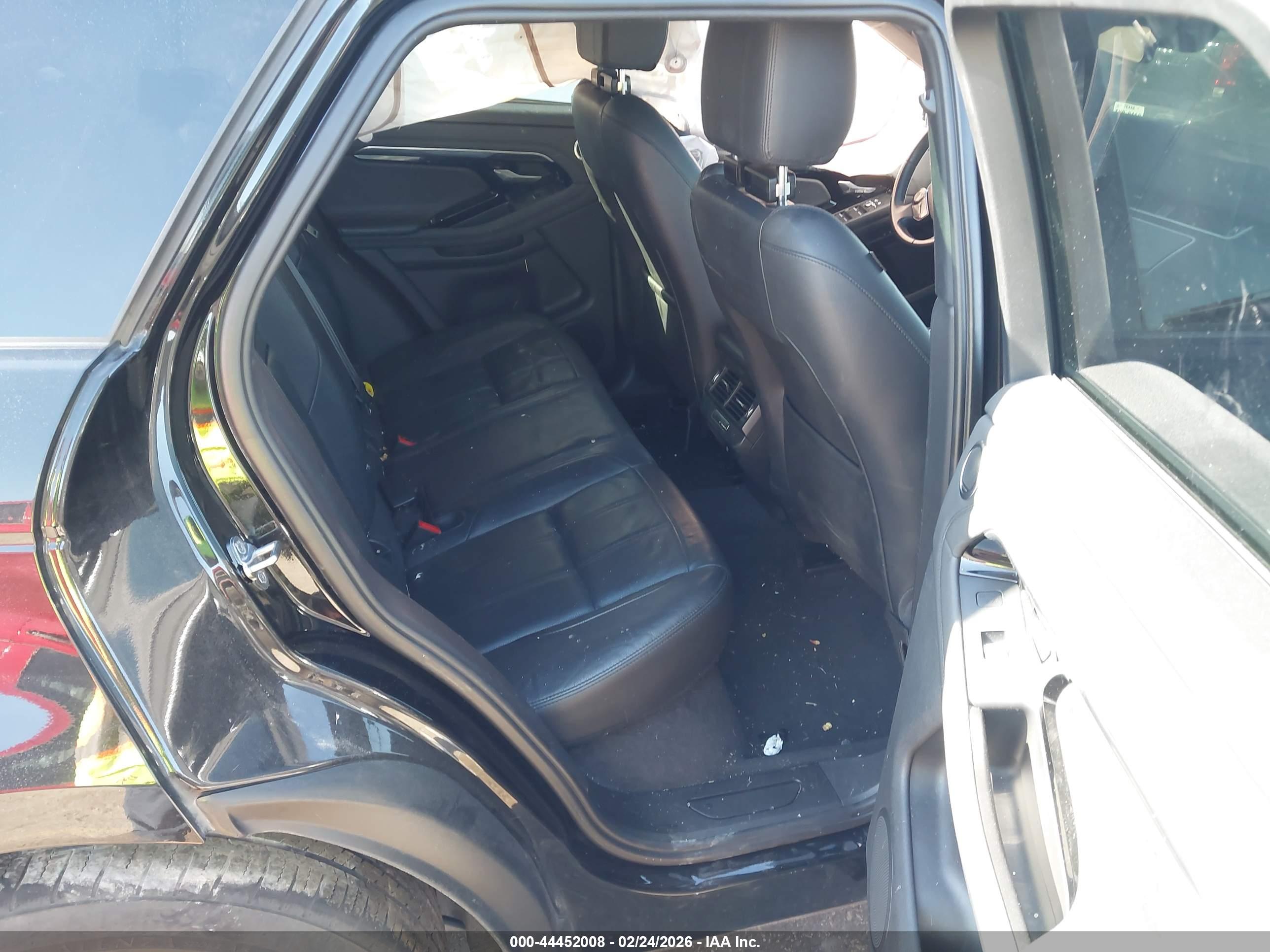 LAND ROVER image 8