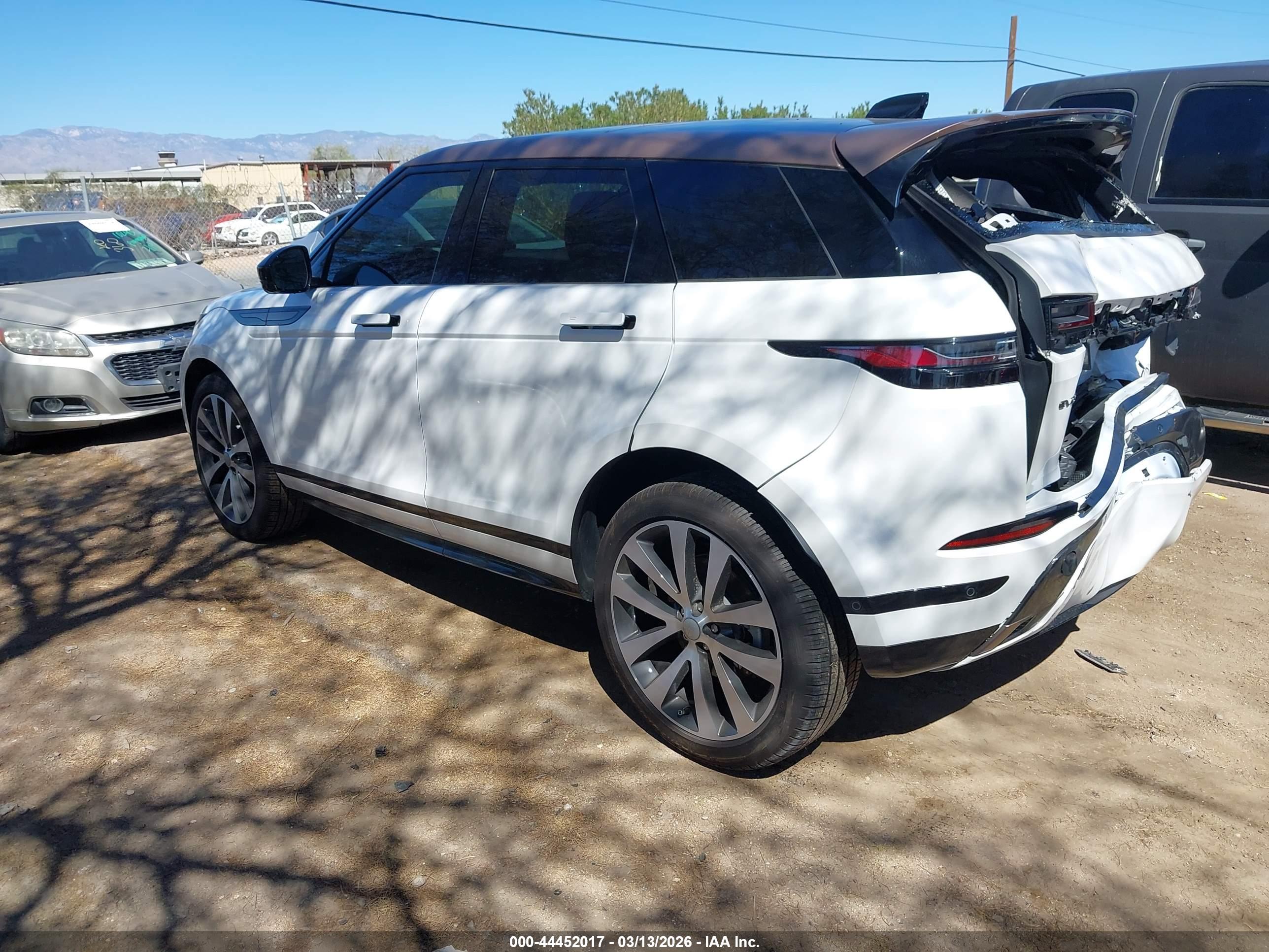 LAND ROVER image 3