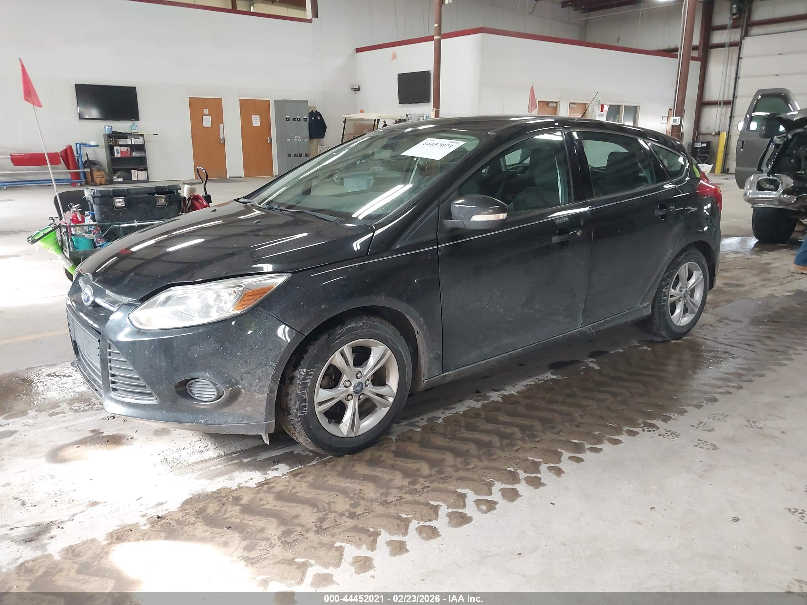 FORD FOCUS image 2