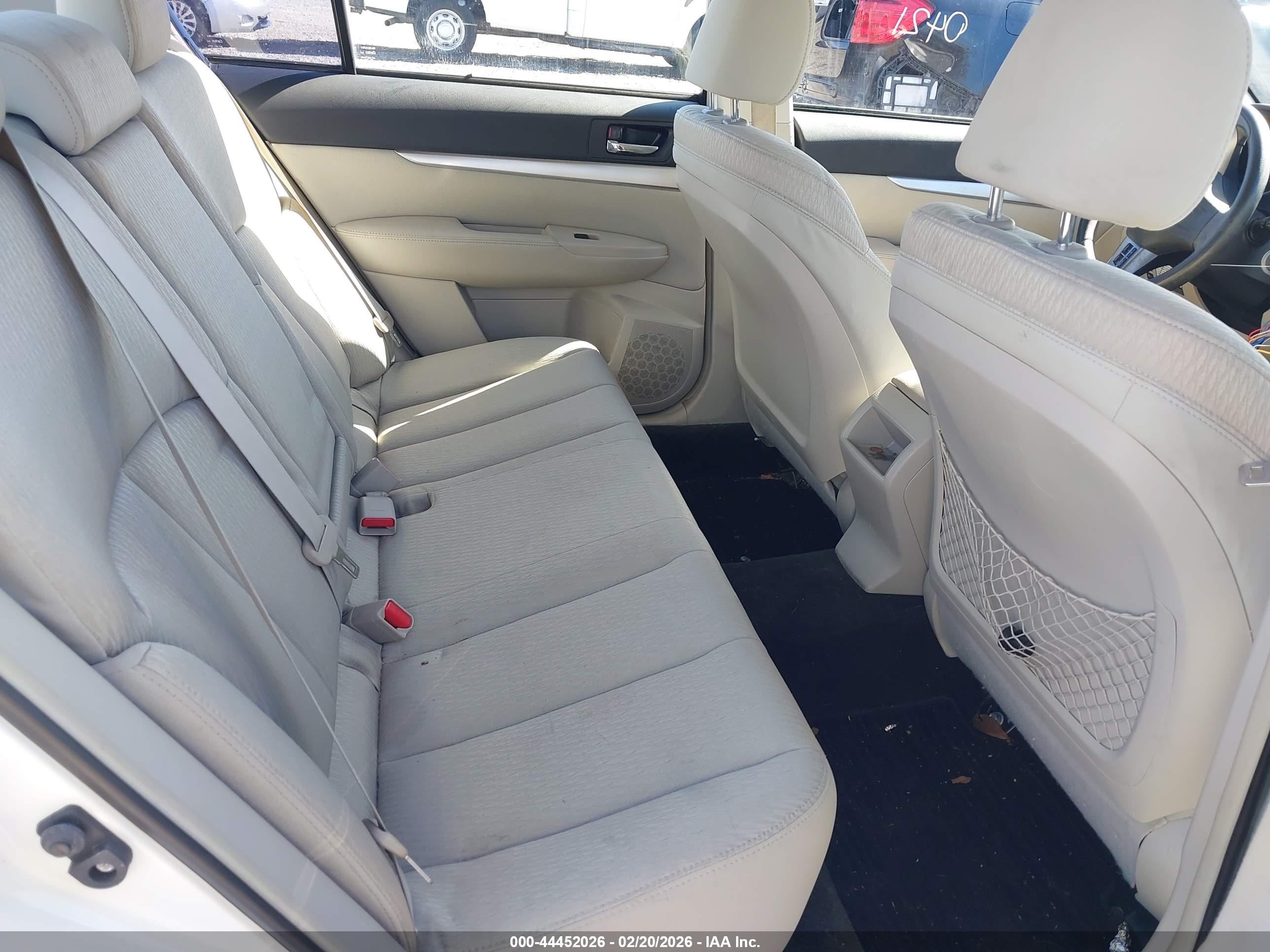 SUBARU LEGACY image 8