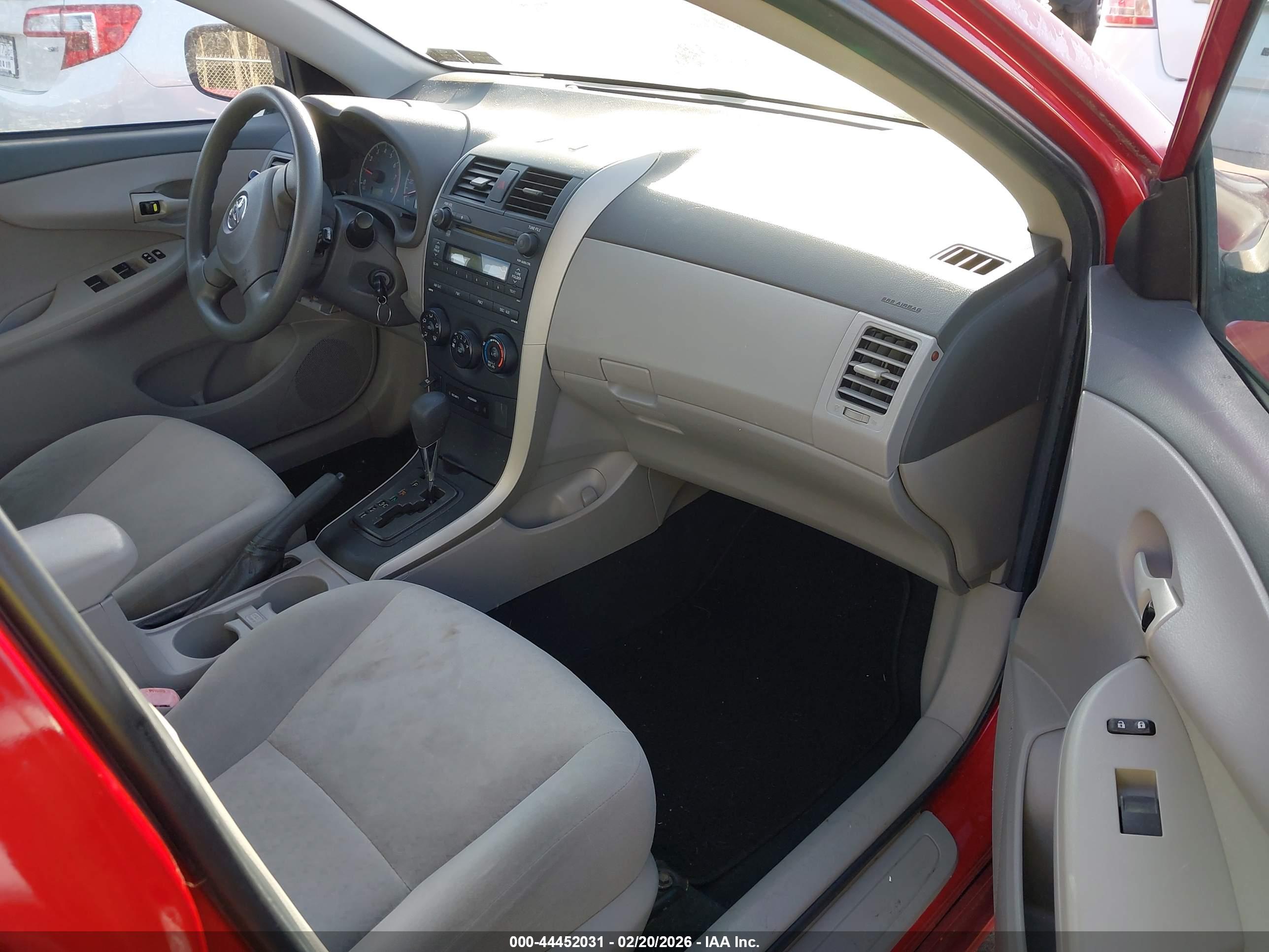 TOYOTA COROLLA image 5