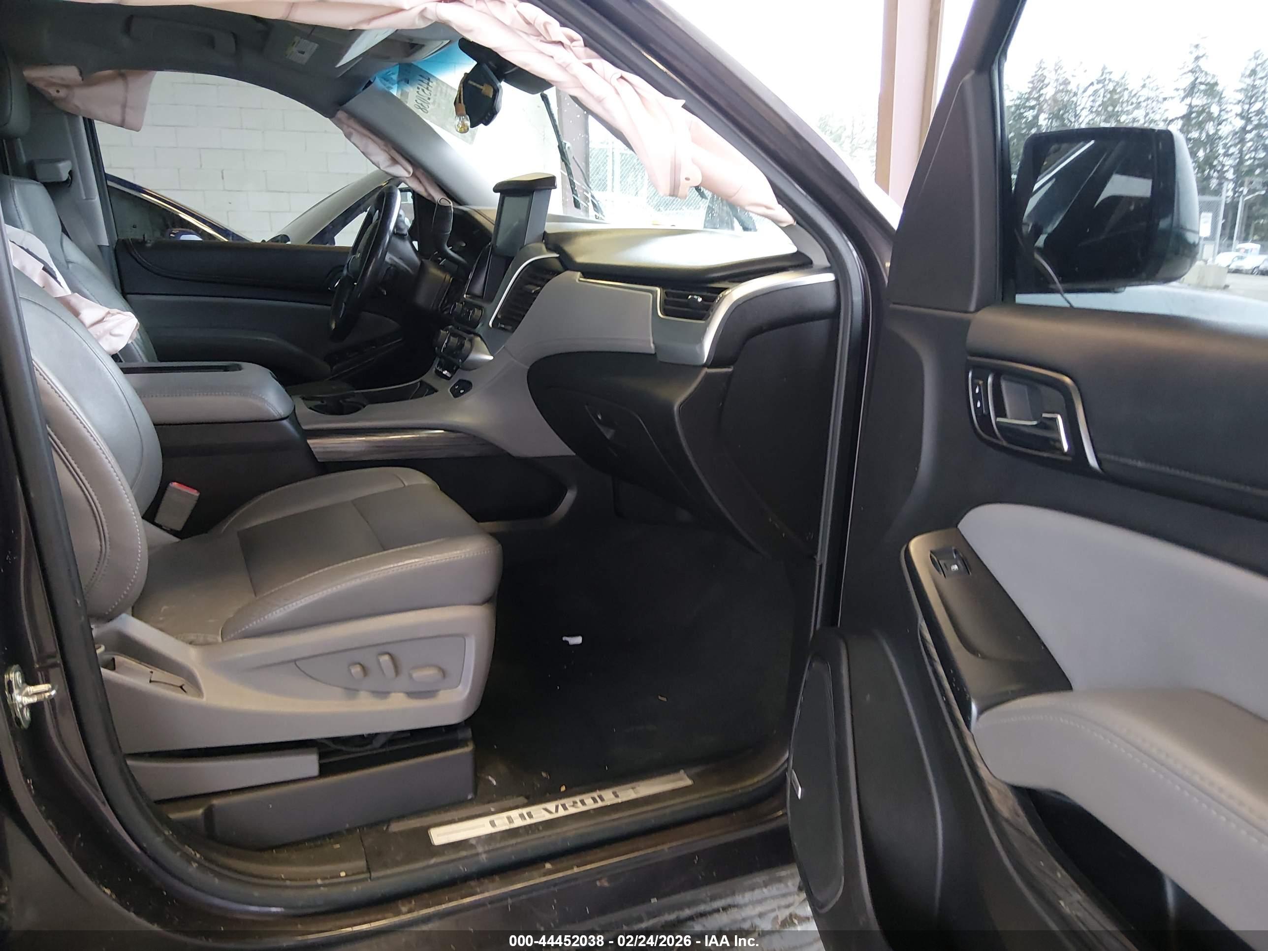 CHEVROLET TAHOE image 5