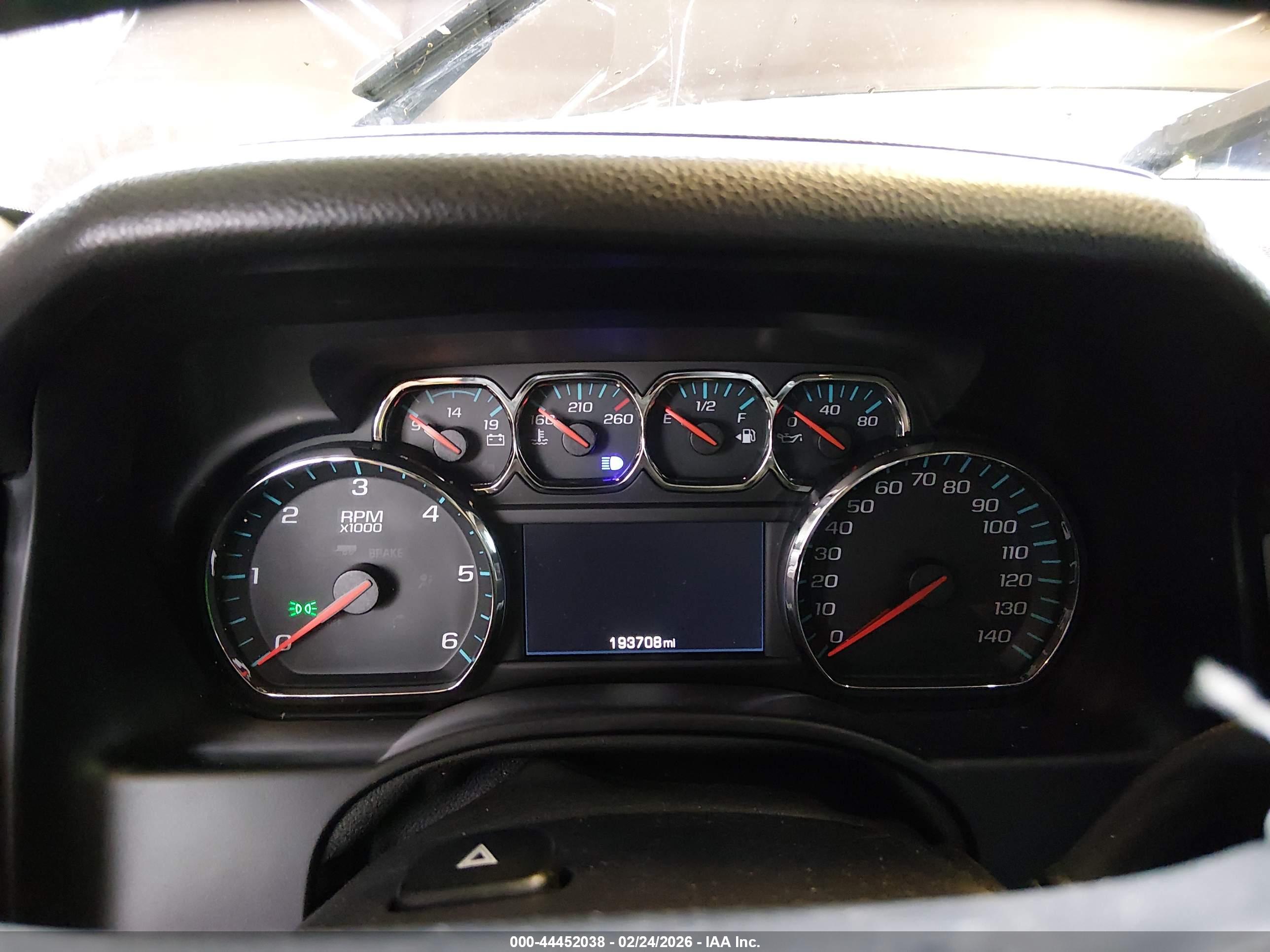 CHEVROLET TAHOE image 7