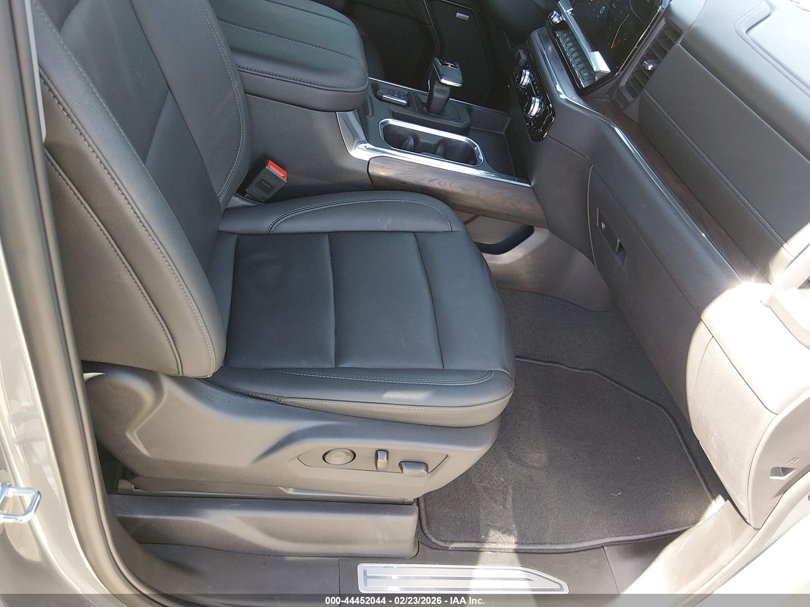 GMC SIERRA image 5