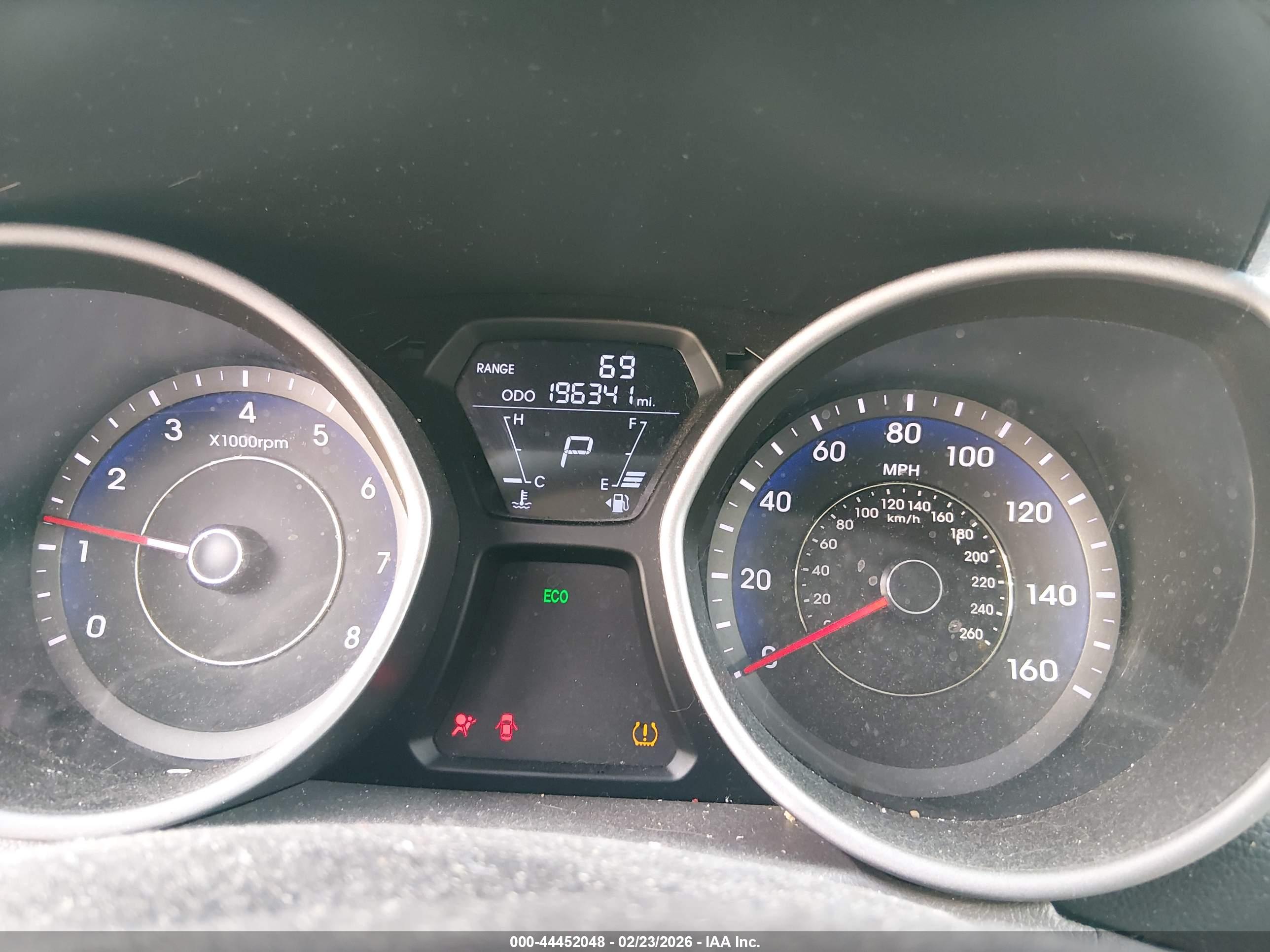 HYUNDAI ELANTRA image 7
