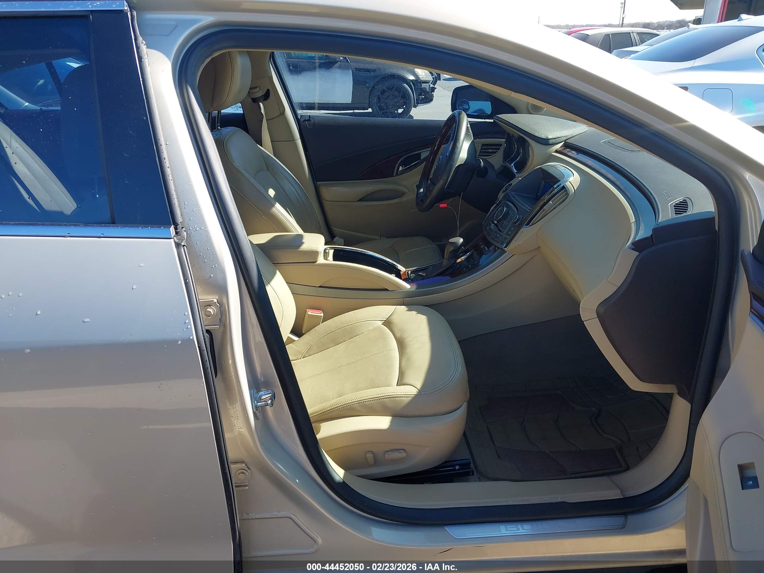 BUICK LACROSSE image 5