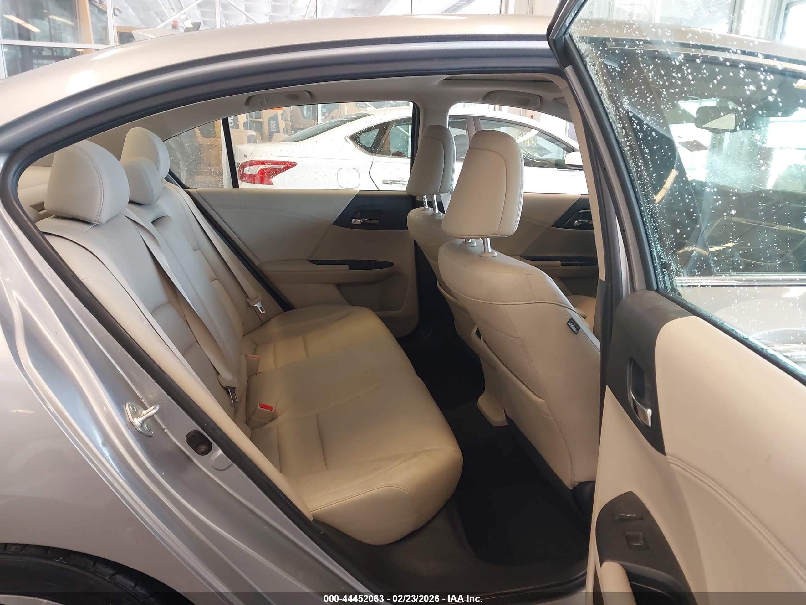 HONDA ACCORD image 8
