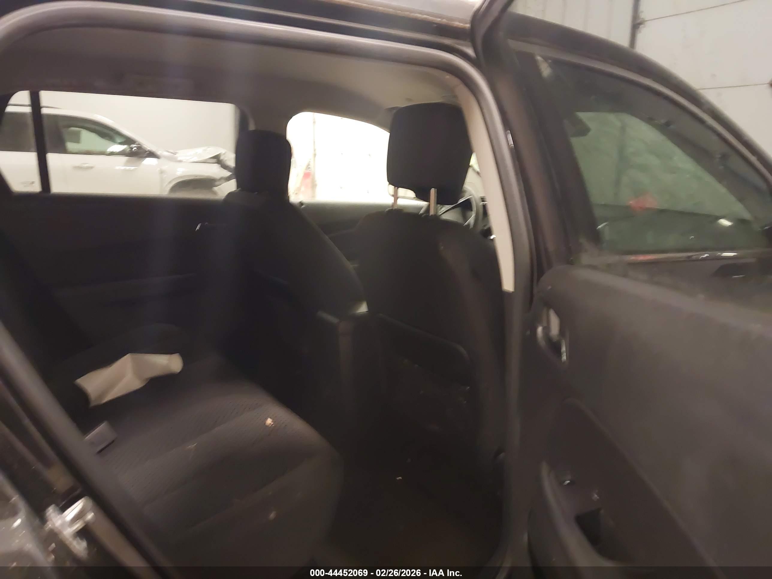 GMC TERRAIN image 8