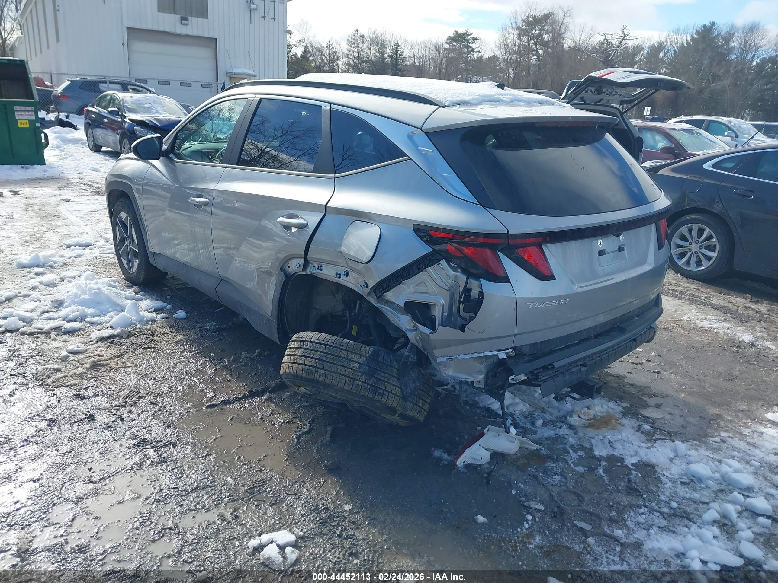 HYUNDAI TUCSON image 3