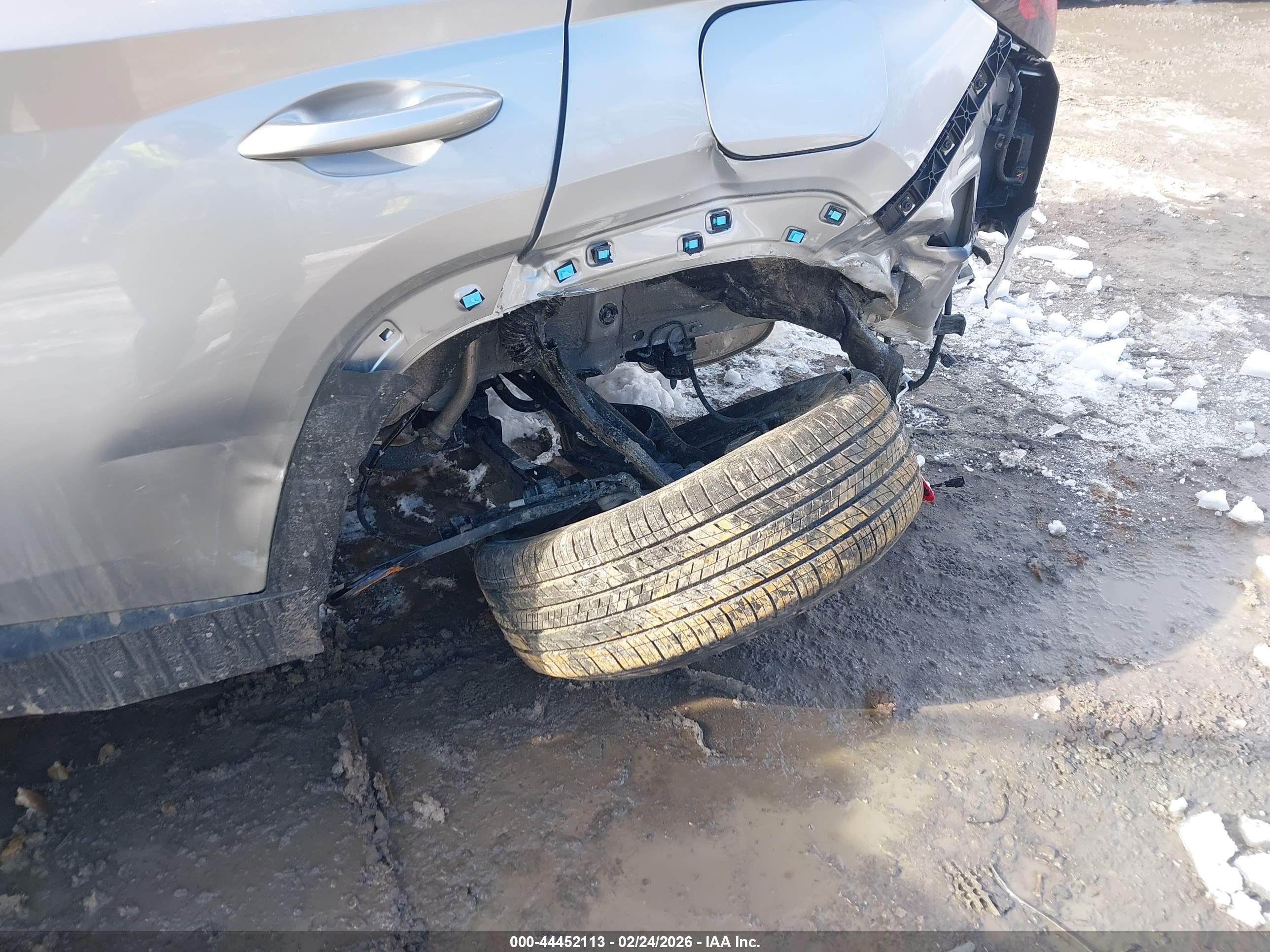 HYUNDAI TUCSON image 6