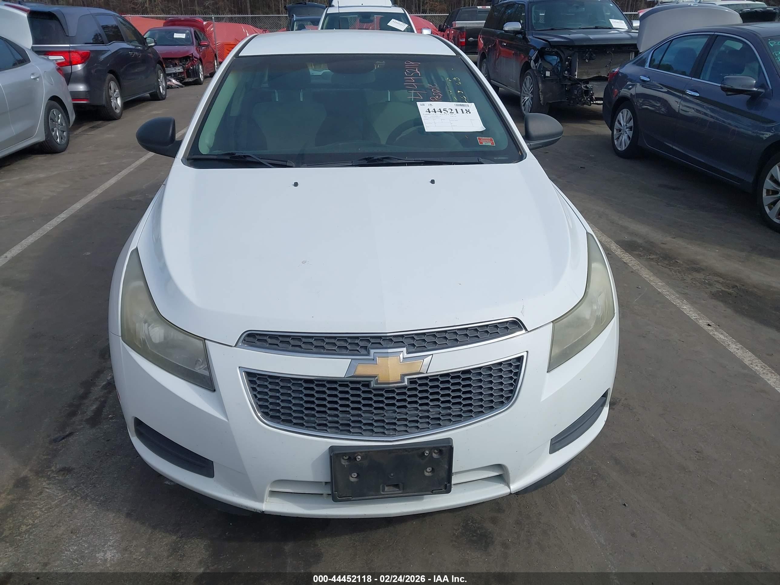CHEVROLET CRUZE image 6