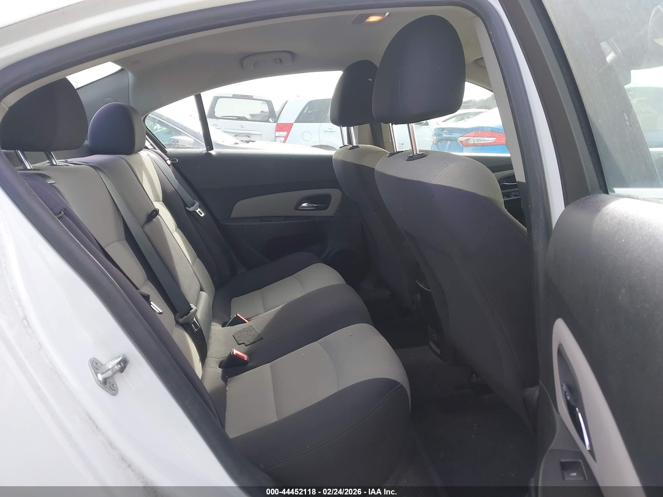 CHEVROLET CRUZE image 8