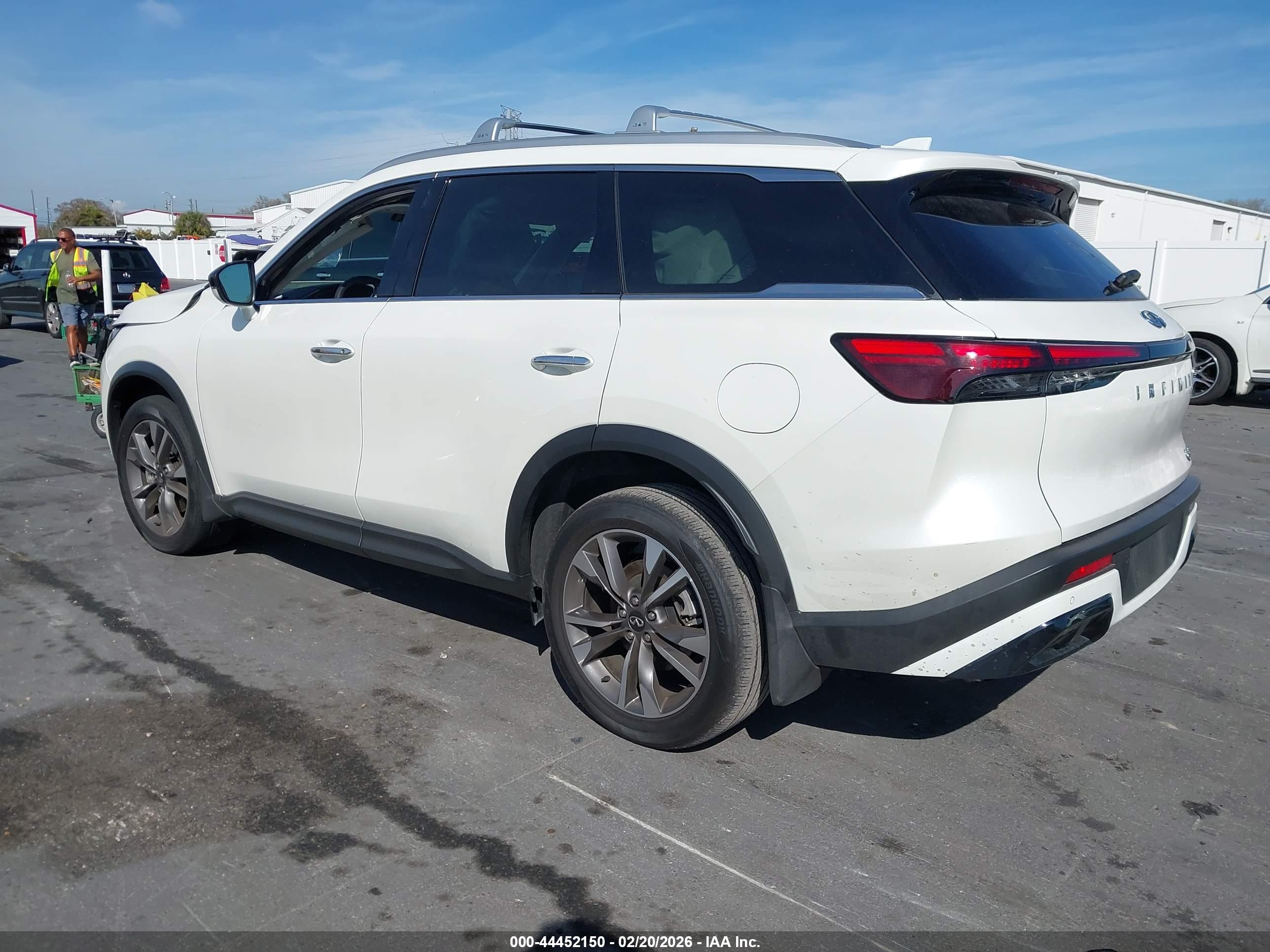 INFINITI QX60 image 3