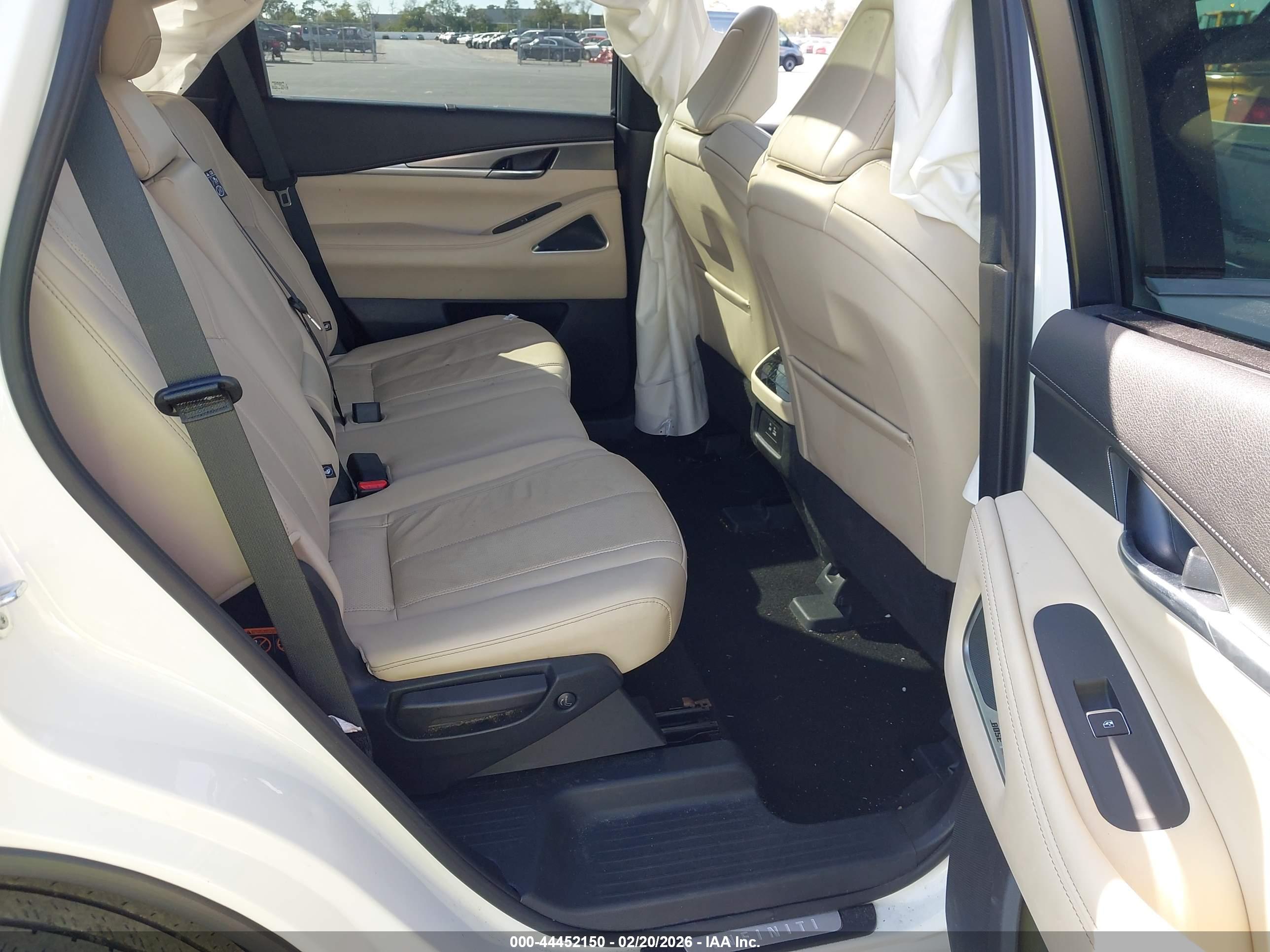 INFINITI QX60 image 8