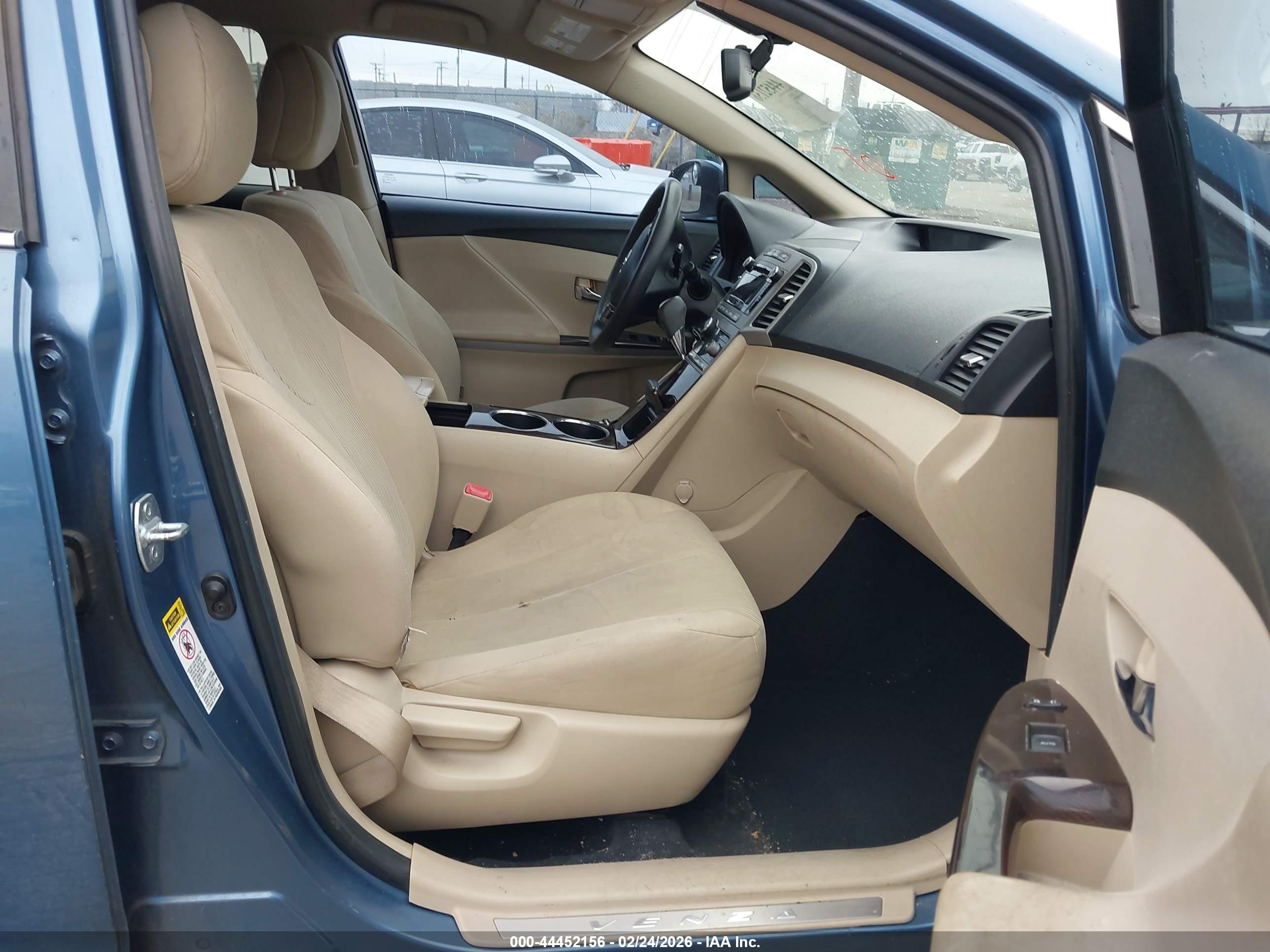 TOYOTA VENZA image 5