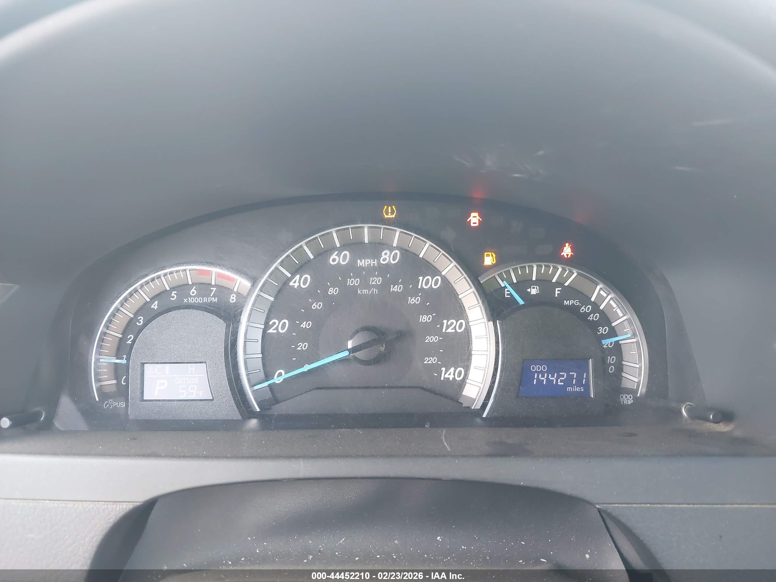 TOYOTA CAMRY image 7