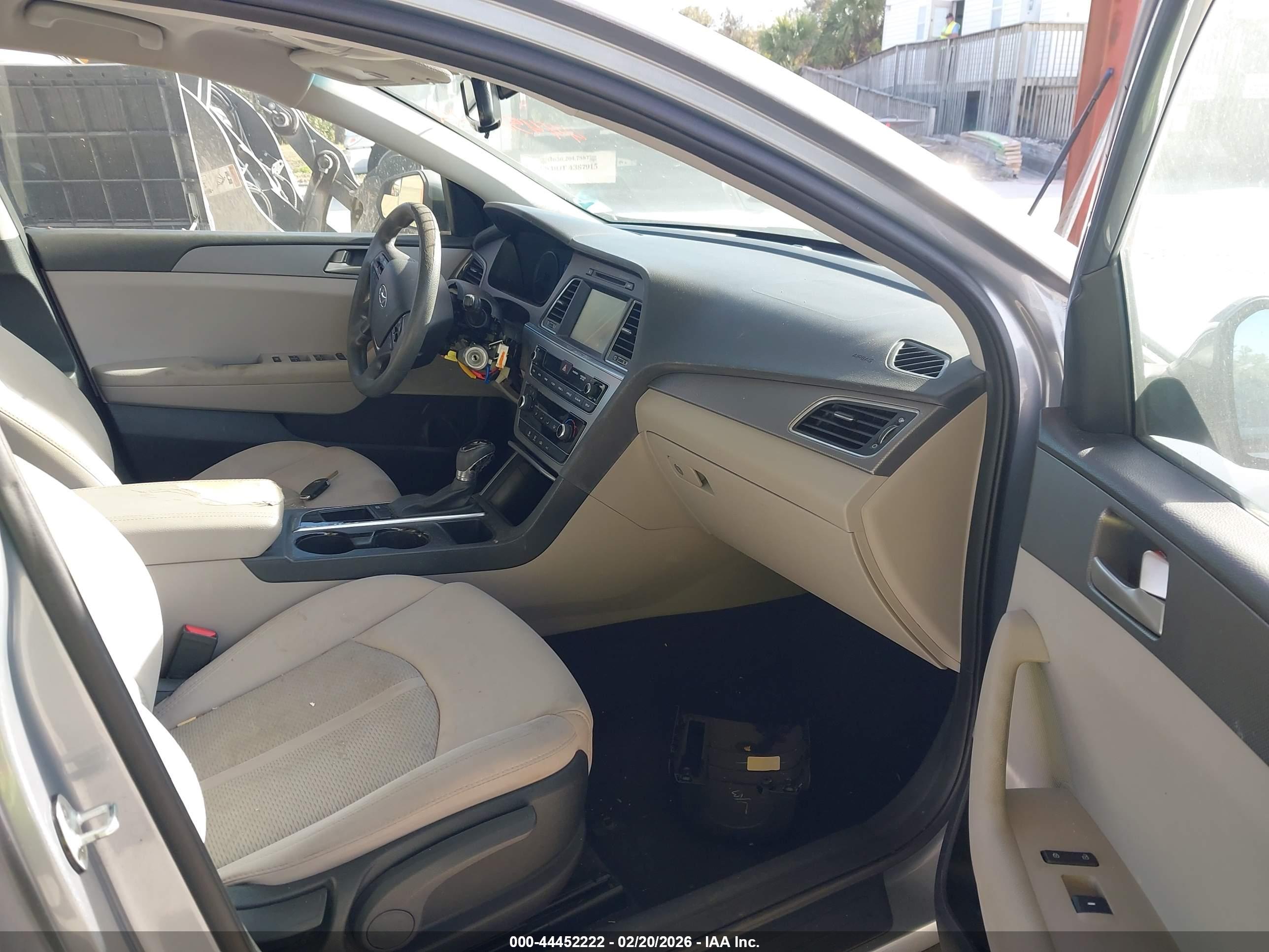 HYUNDAI SONATA image 5
